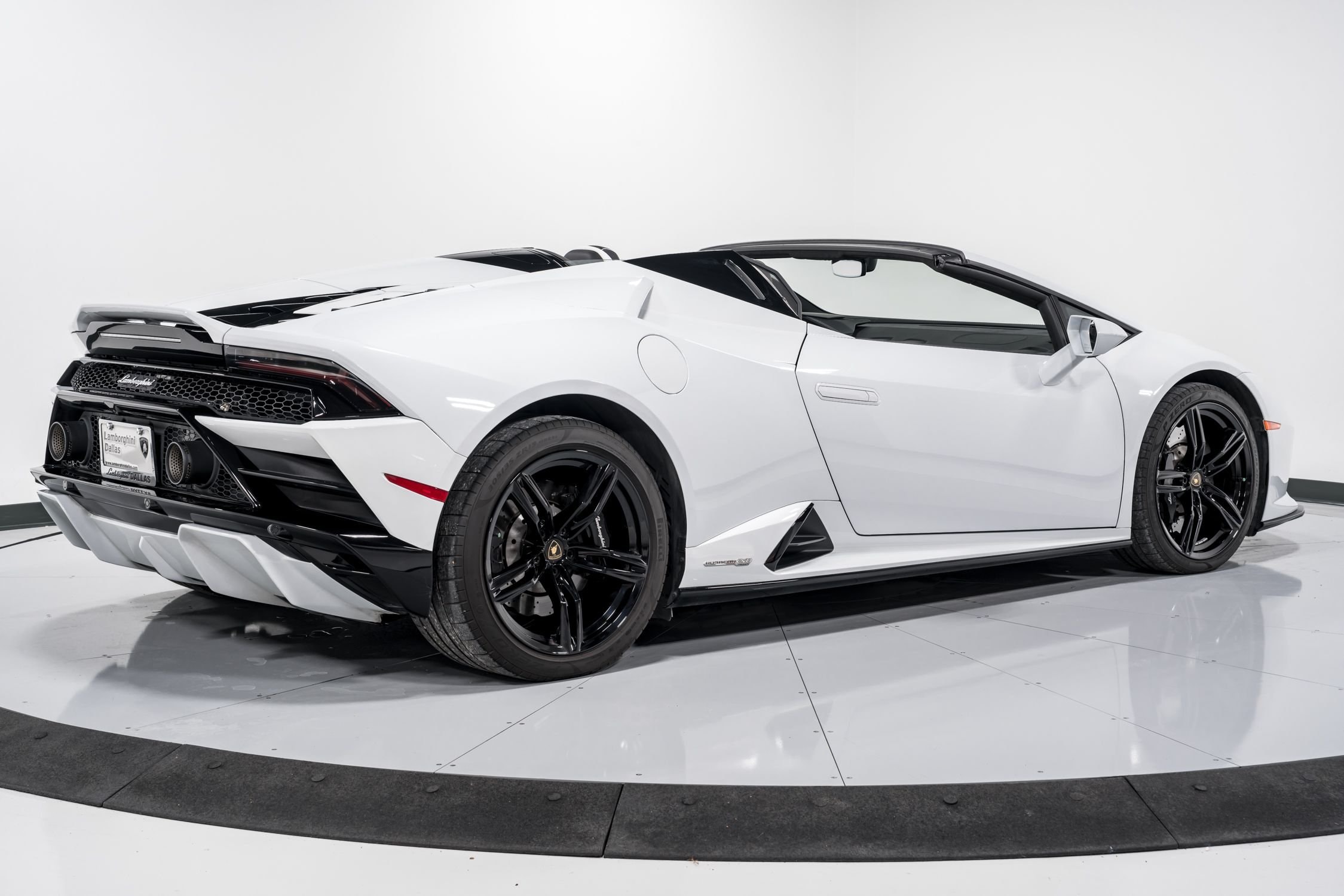 used 2021 Lamborghini Huracan EVO Spyder car, priced at $279,999