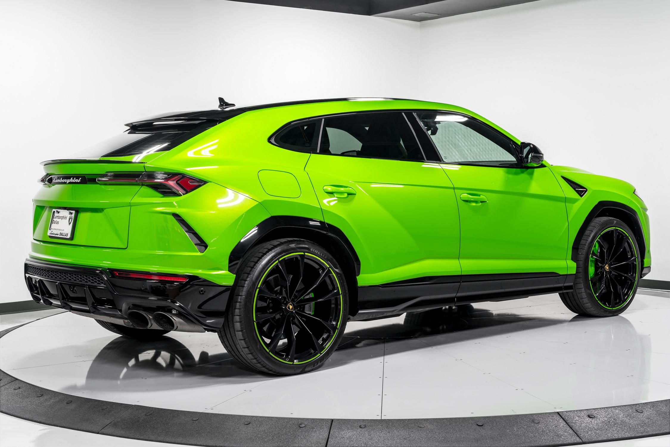 used 2022 Lamborghini Urus car, priced at $239,999