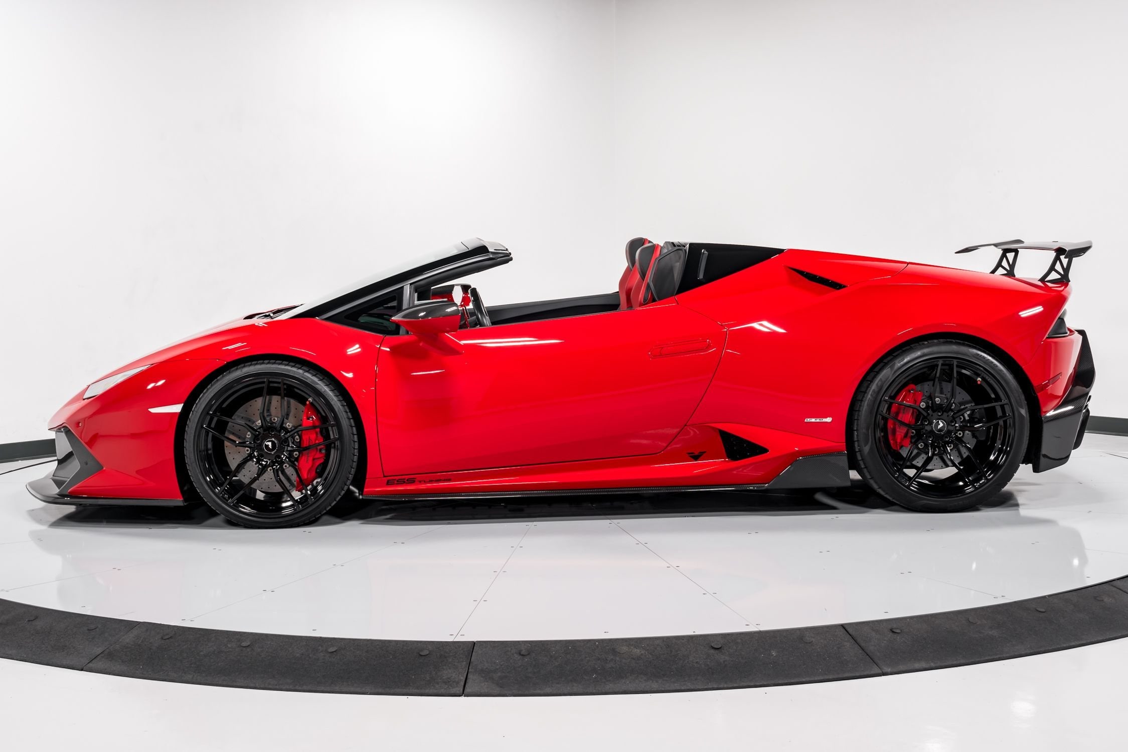 used 2017 Lamborghini Huracan LP610-4 Spyder car, priced at $259,999