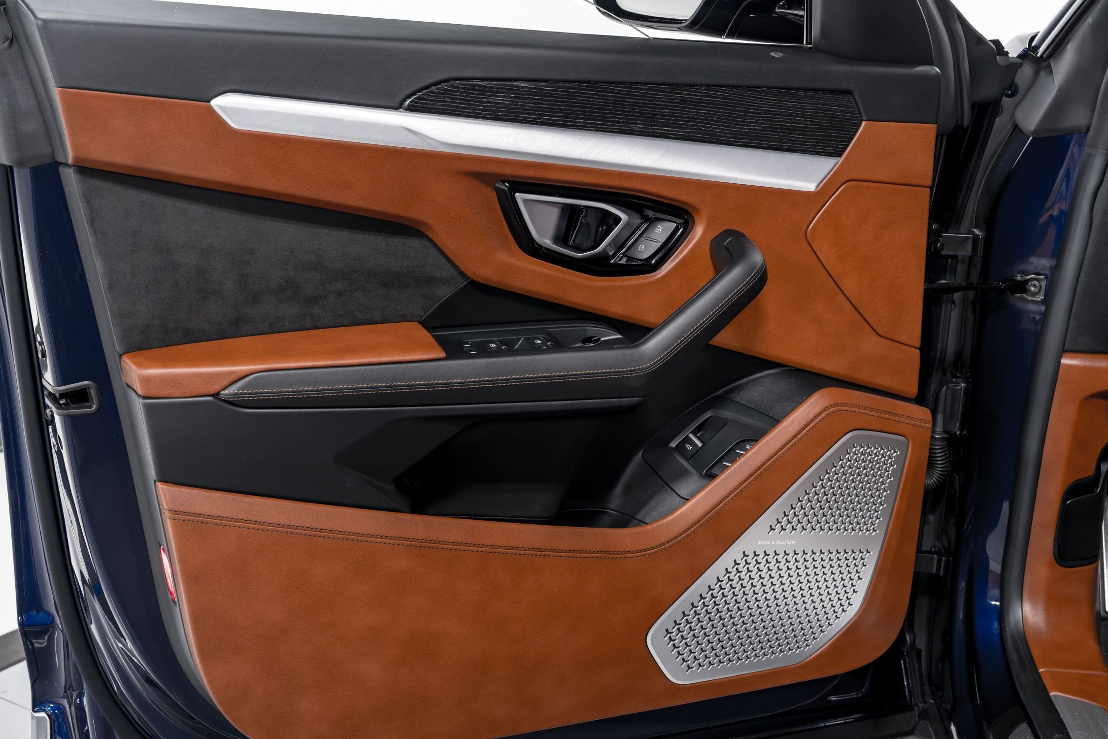 used 2019 Lamborghini Urus car, priced at $199,999