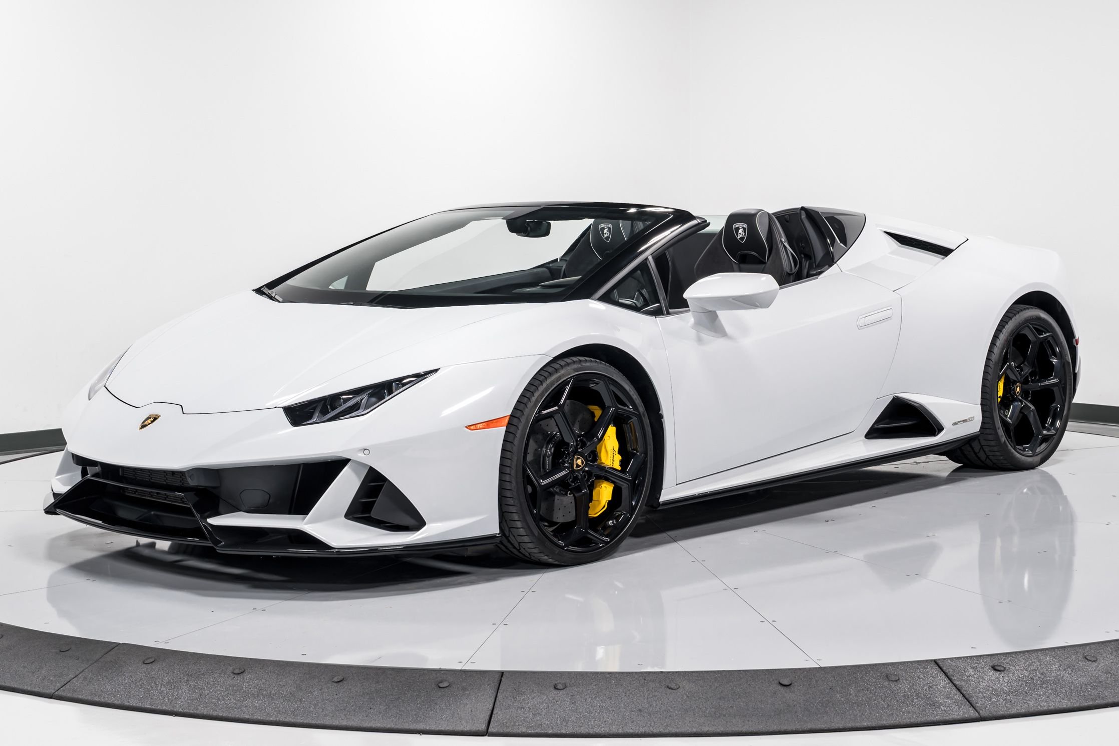 used 2020 Lamborghini Huracan Evo Spyder AWD car, priced at $289,999