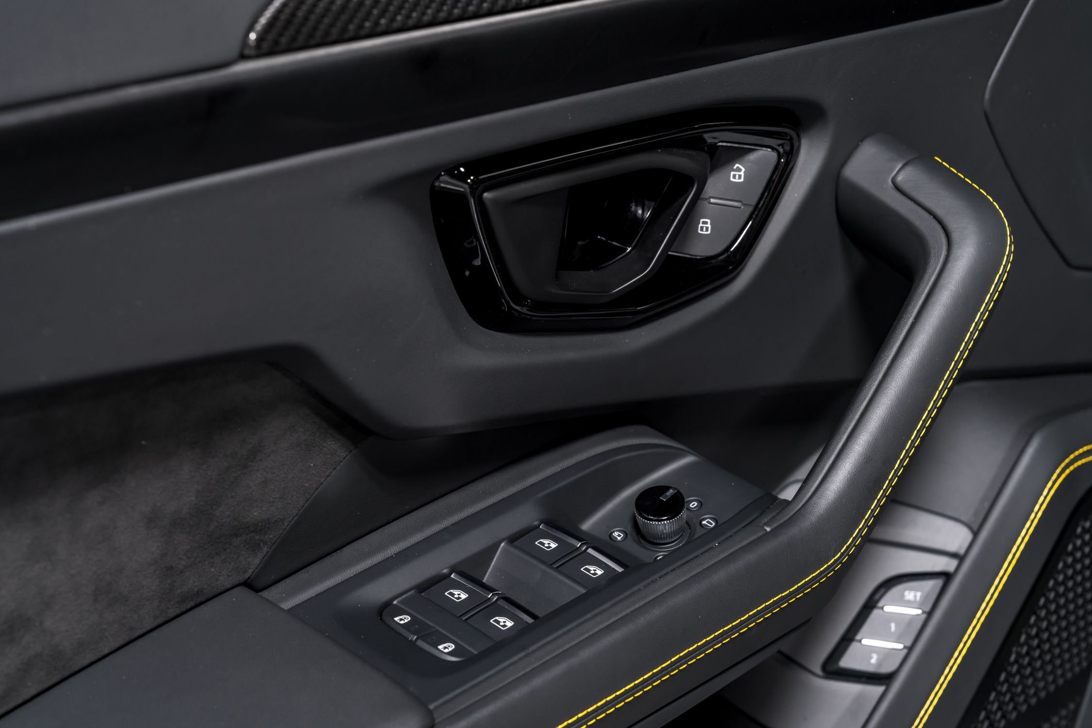 used 2024 Lamborghini Urus S car, priced at $269,999