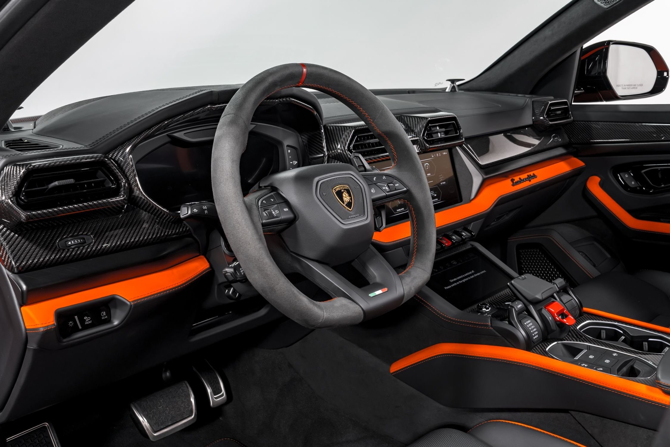 used 2025 Lamborghini Urus SE car, priced at $339,999