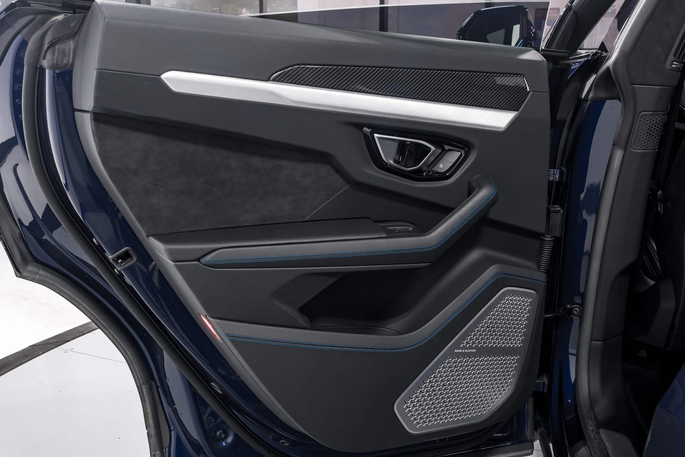 used 2020 Lamborghini Urus car, priced at $179,999