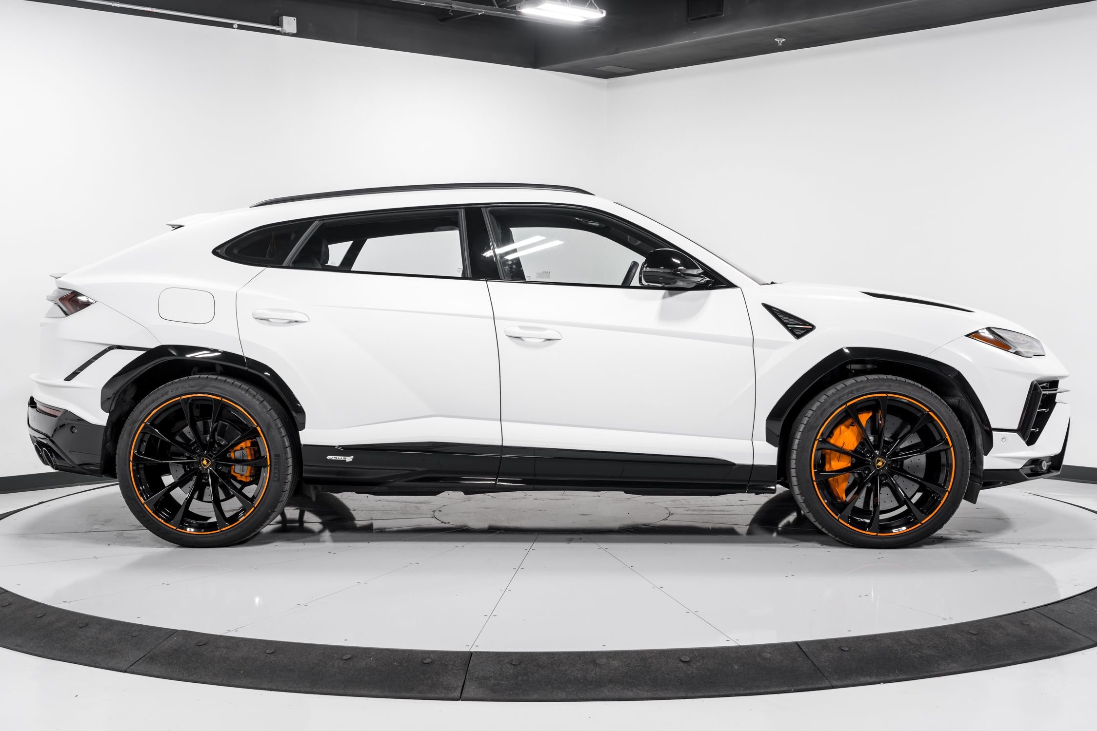 used 2024 Lamborghini Urus S car, priced at $269,999