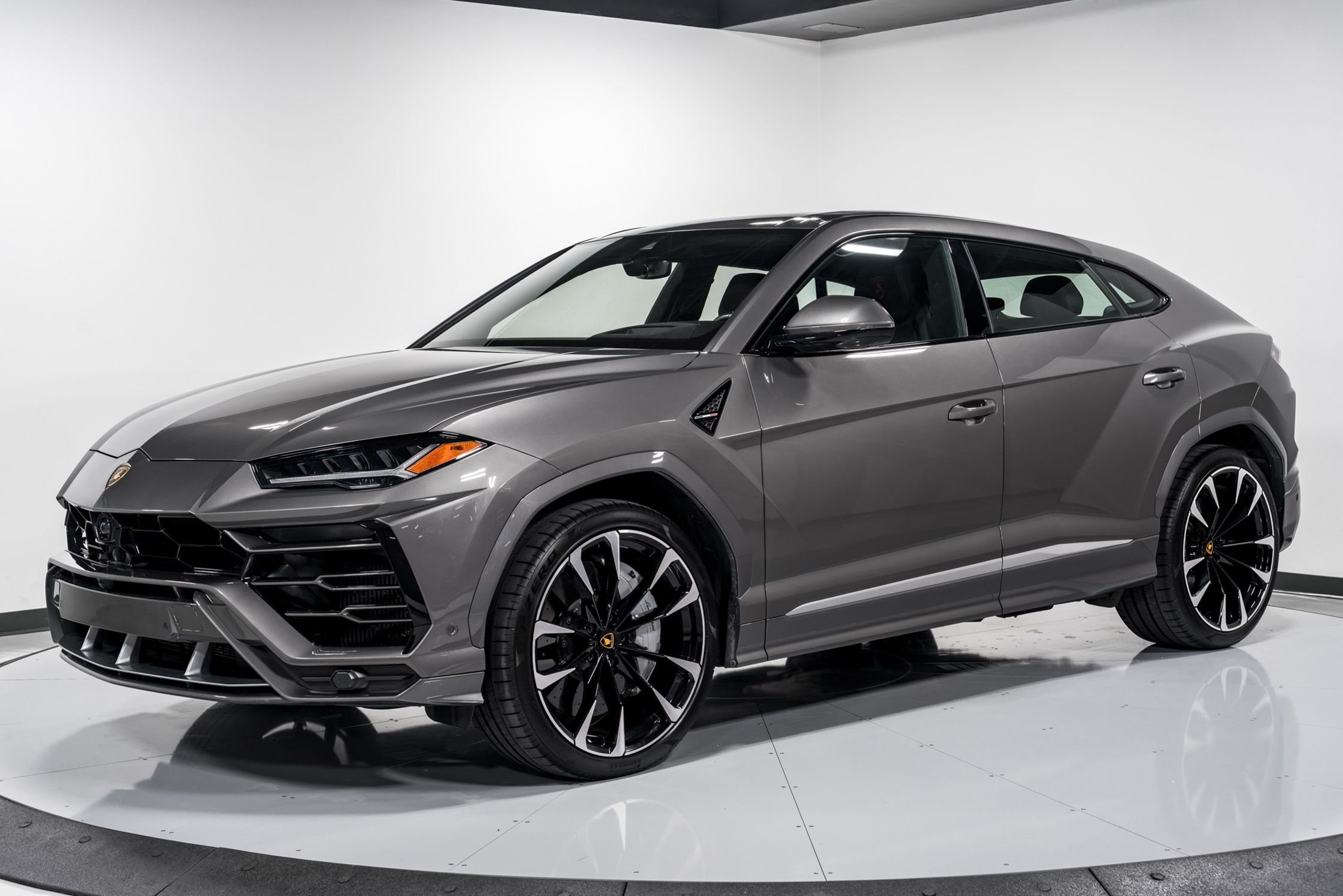 used 2021 Lamborghini Urus car, priced at $209,999