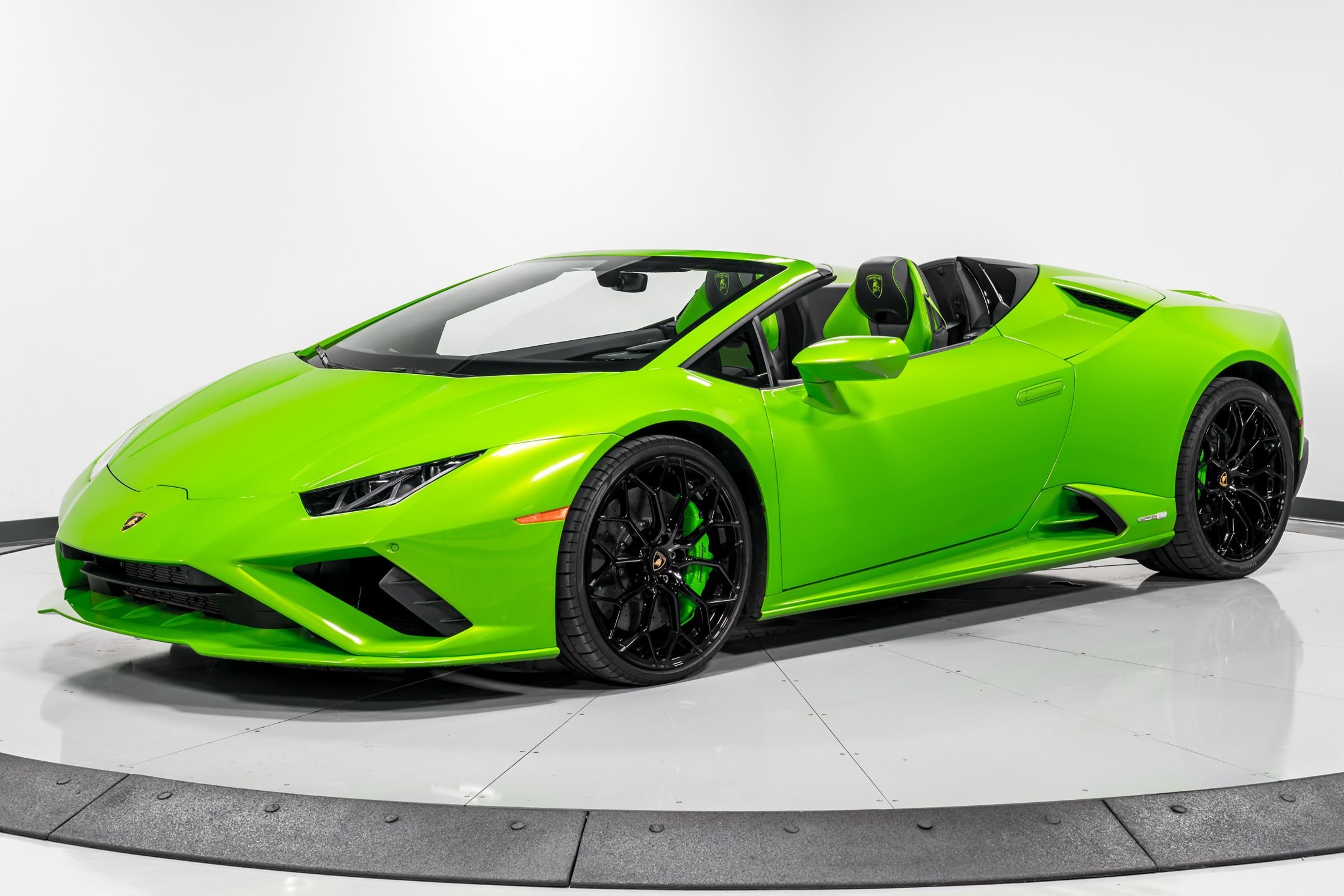 used 2023 Lamborghini Huracan EVO-2 Spyder car, priced at $324,999