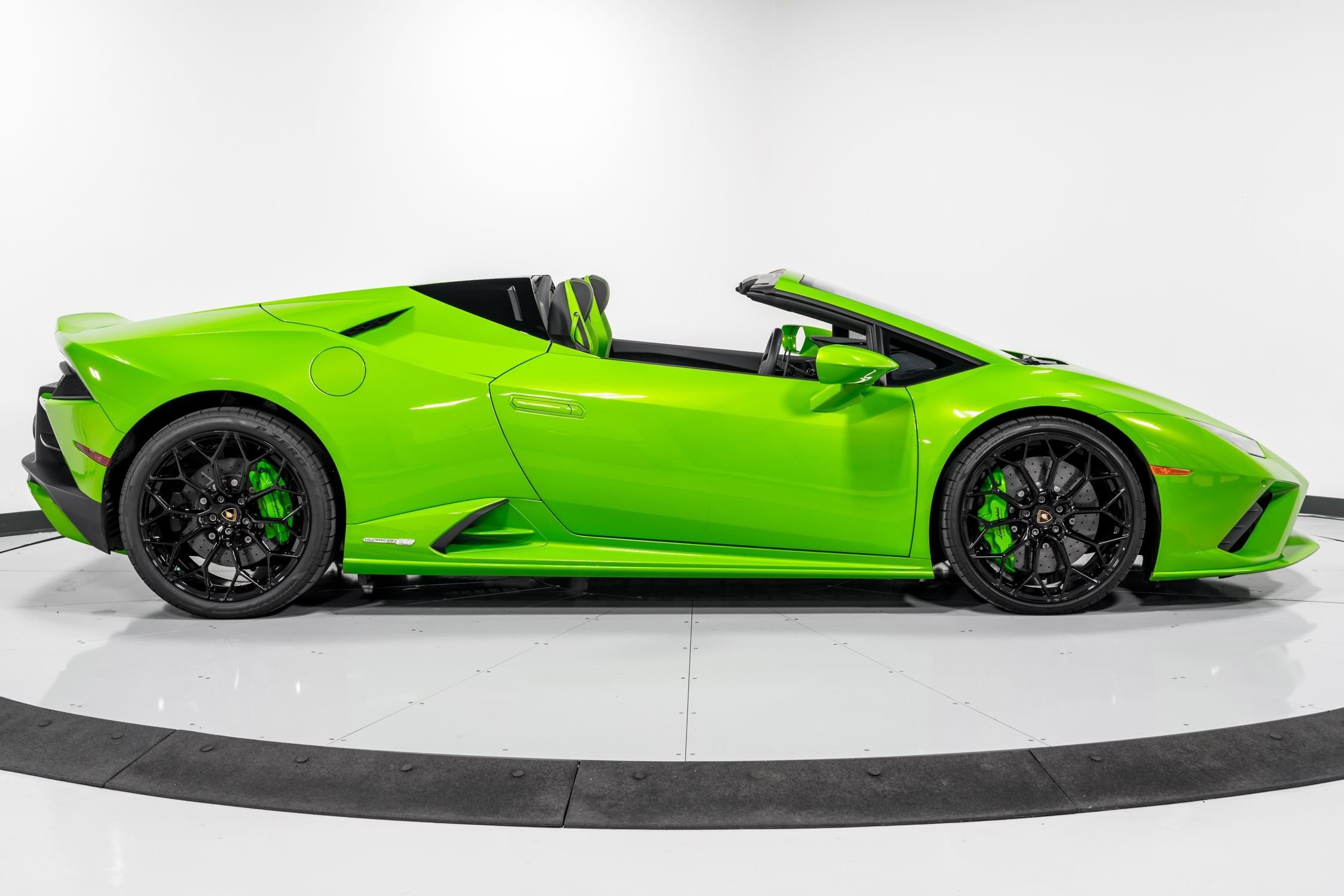 used 2023 Lamborghini Huracan EVO-2 Spyder car, priced at $324,999