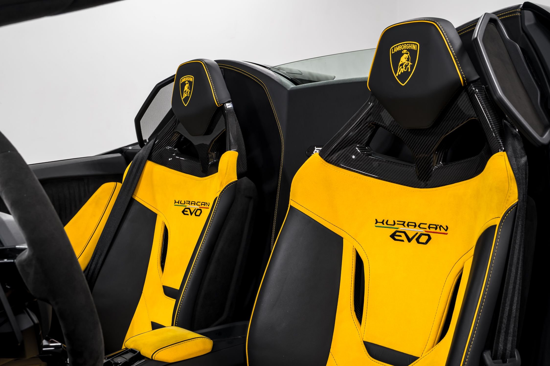 used 2023 Lamborghini Huracan EVO Spyder car, priced at $319,999