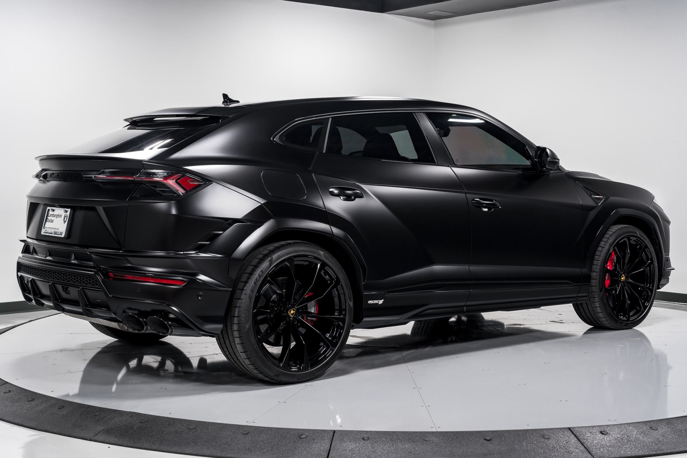 used 2024 Lamborghini Urus S car, priced at $279,999