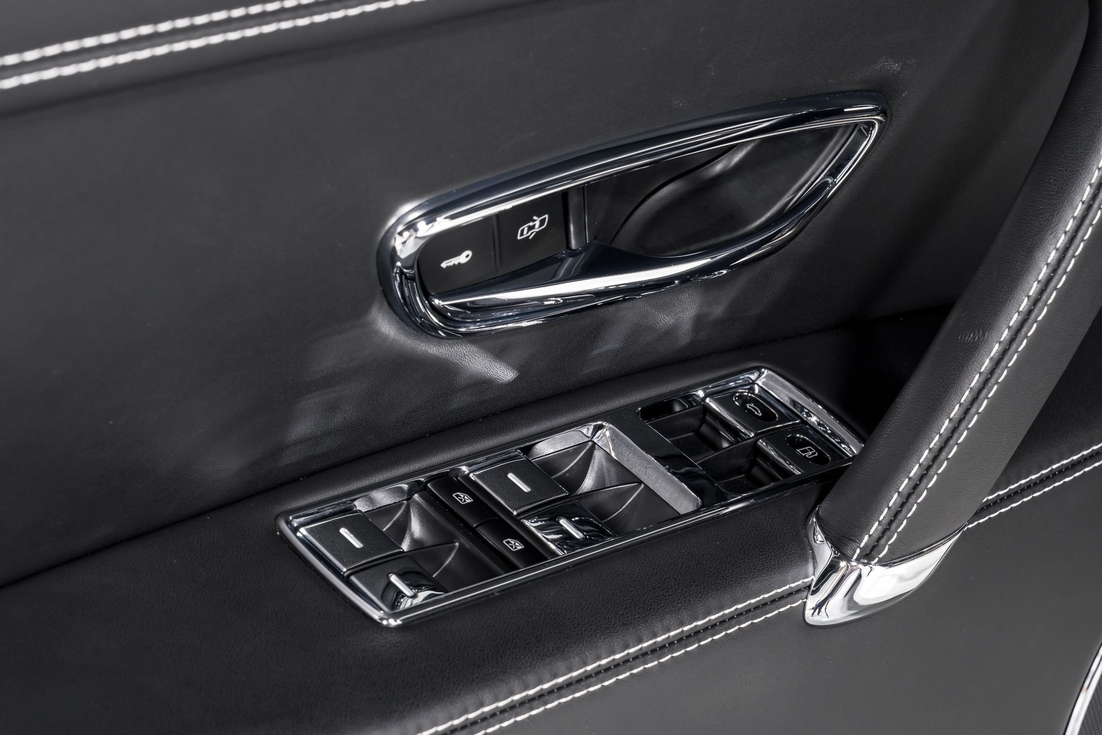 used 2018 Bentley Flying Spur V8 car, priced at $99,999
