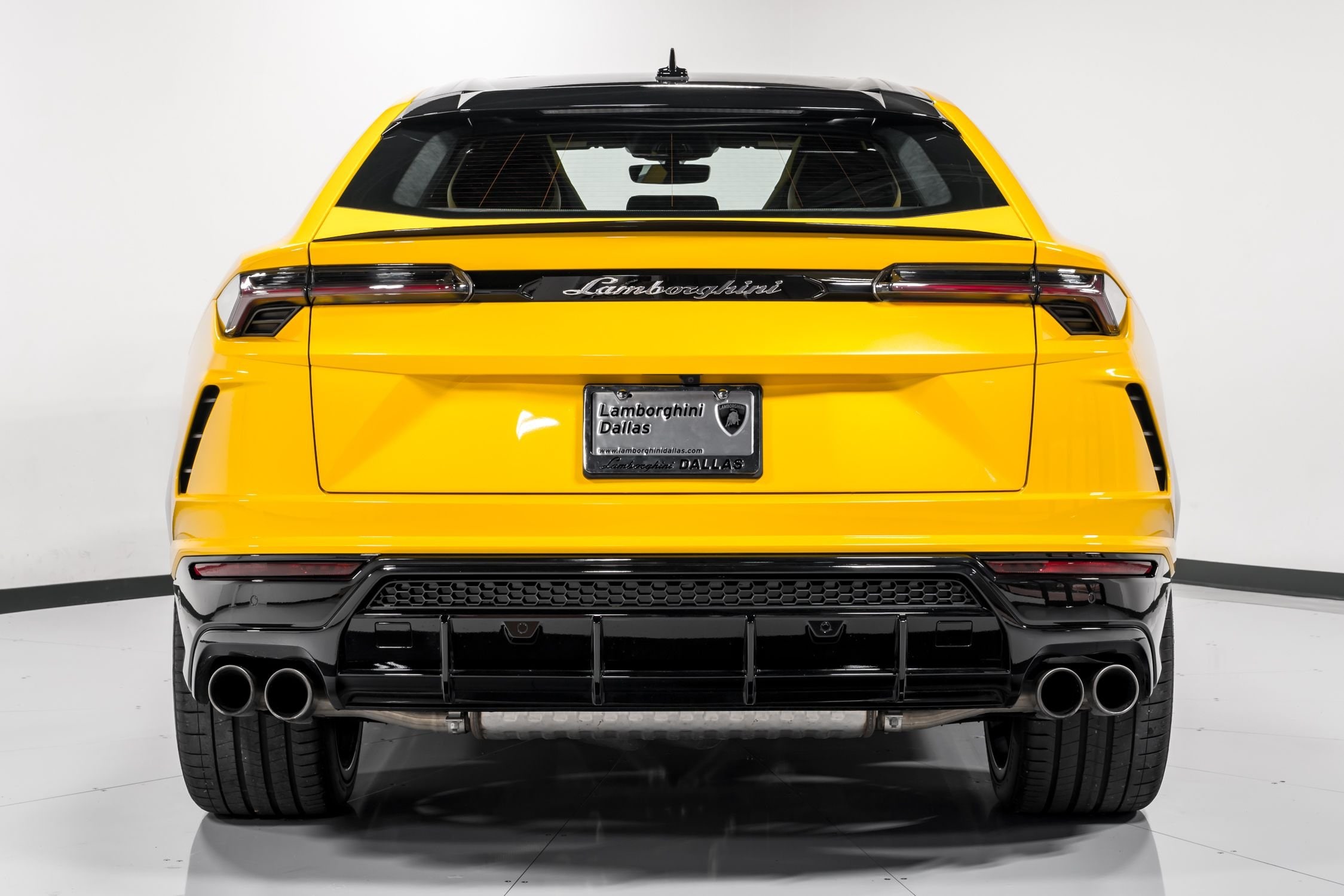 used 2021 Lamborghini Urus car, priced at $234,999