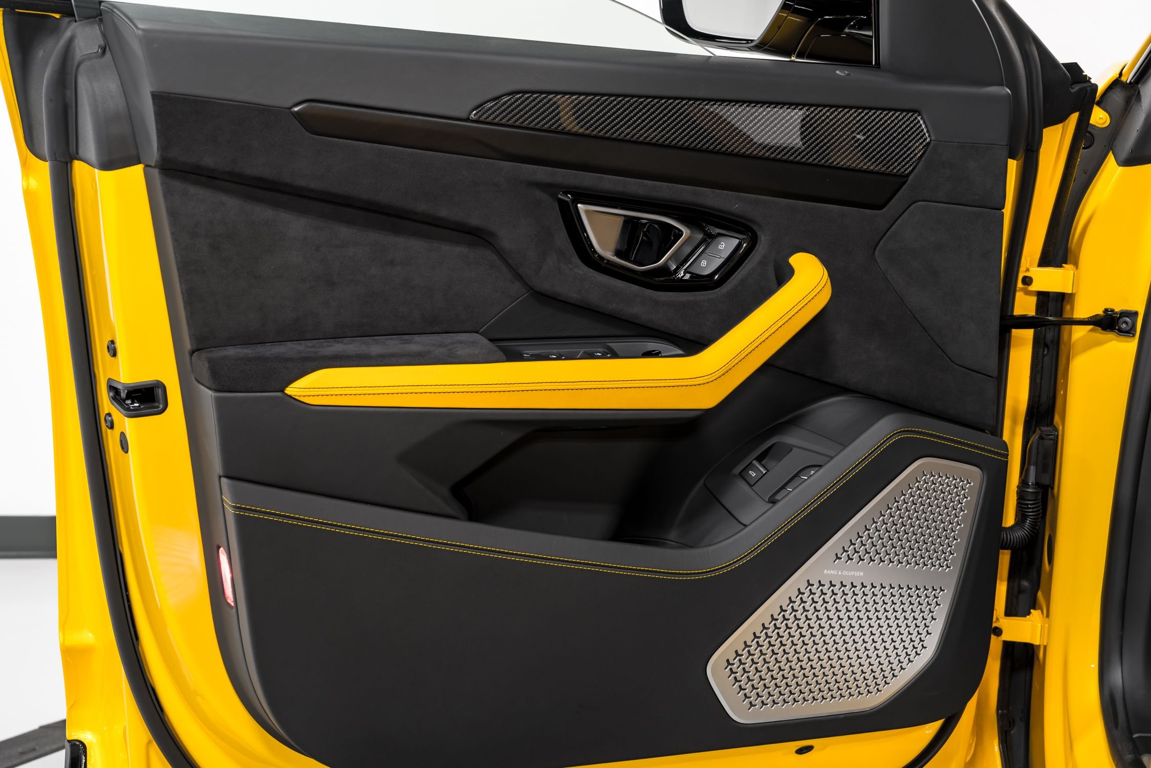 used 2021 Lamborghini Urus car, priced at $219,999