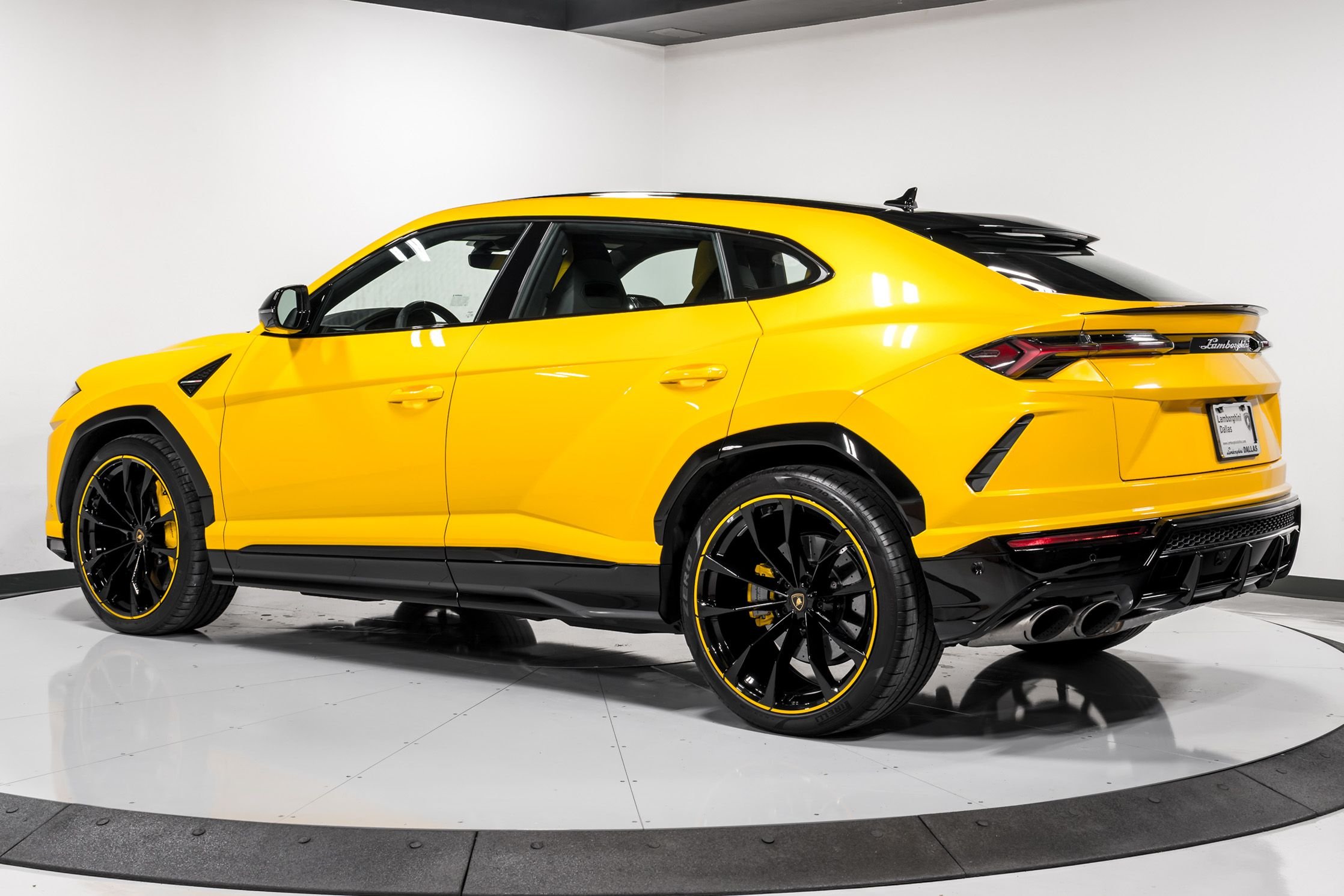 used 2021 Lamborghini Urus car, priced at $219,999
