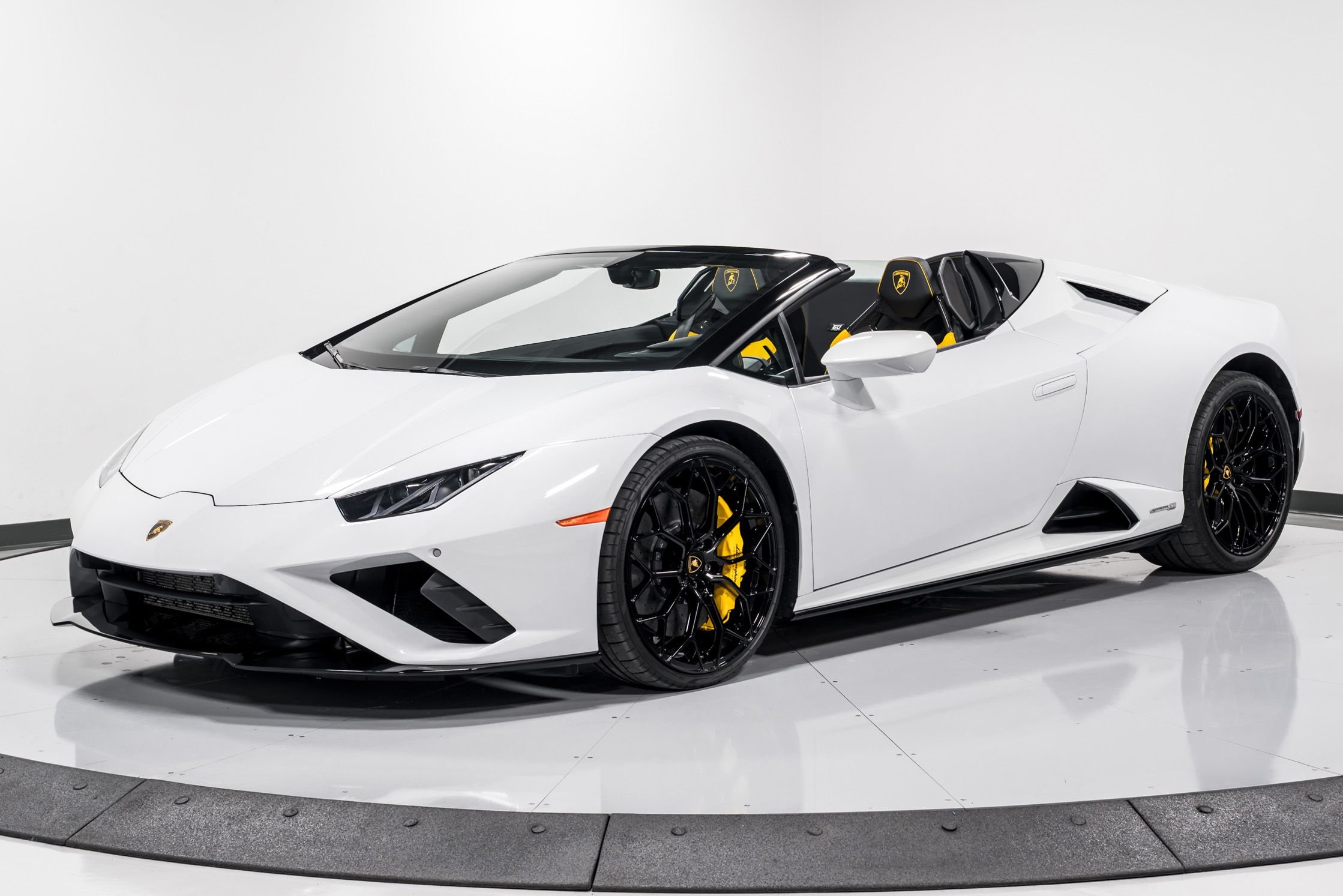 used 2023 Lamborghini Huracan EVO Spyder car, priced at $319,999