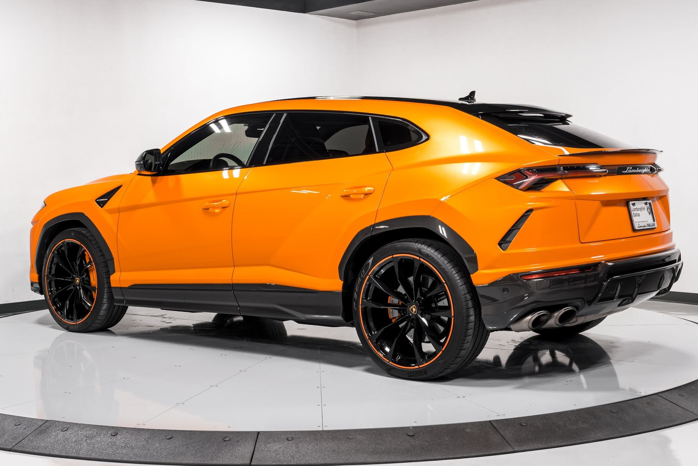 used 2022 Lamborghini Urus car, priced at $234,999