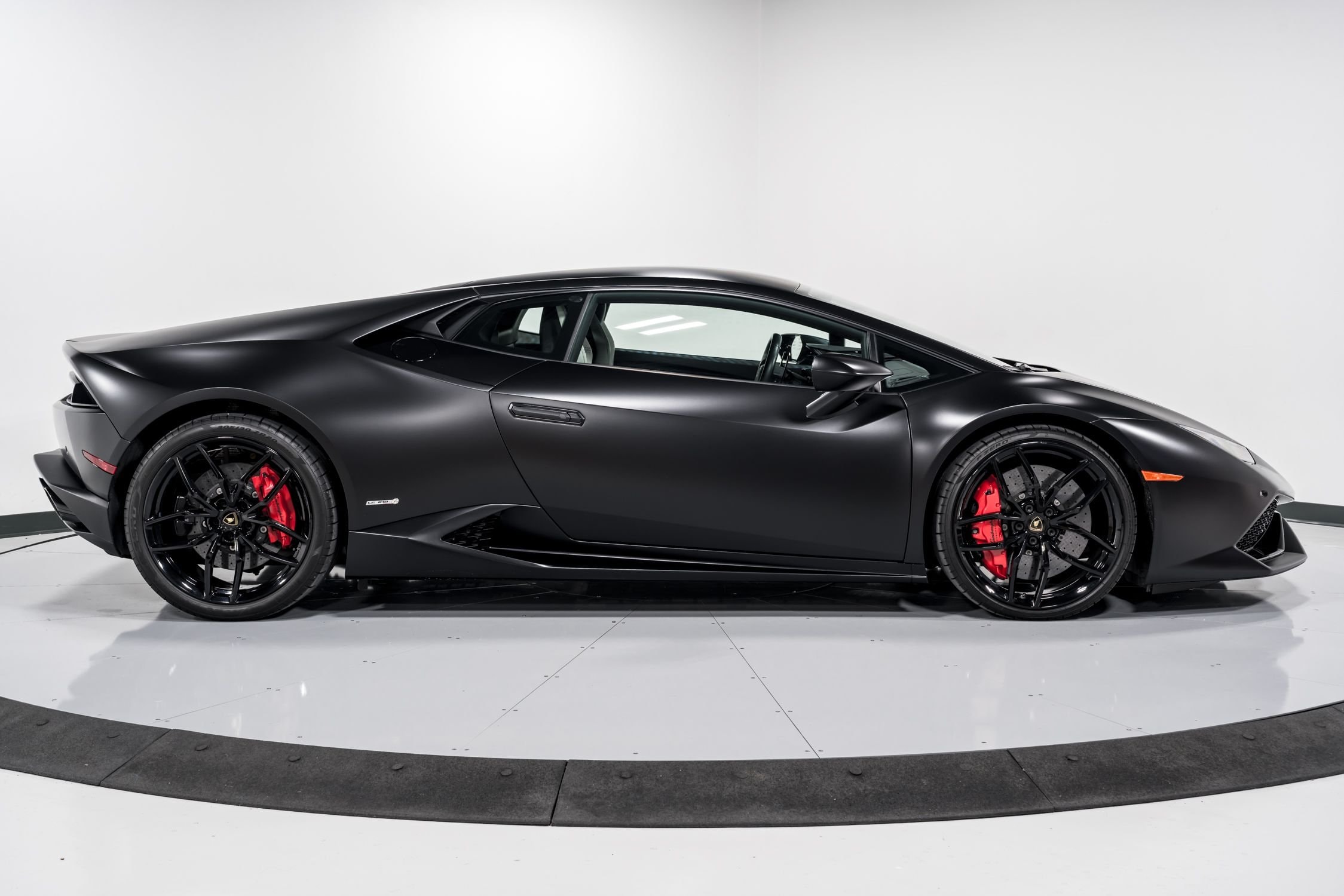 used 2015 Lamborghini Huracan LP610-4 Coupe car, priced at $219,999