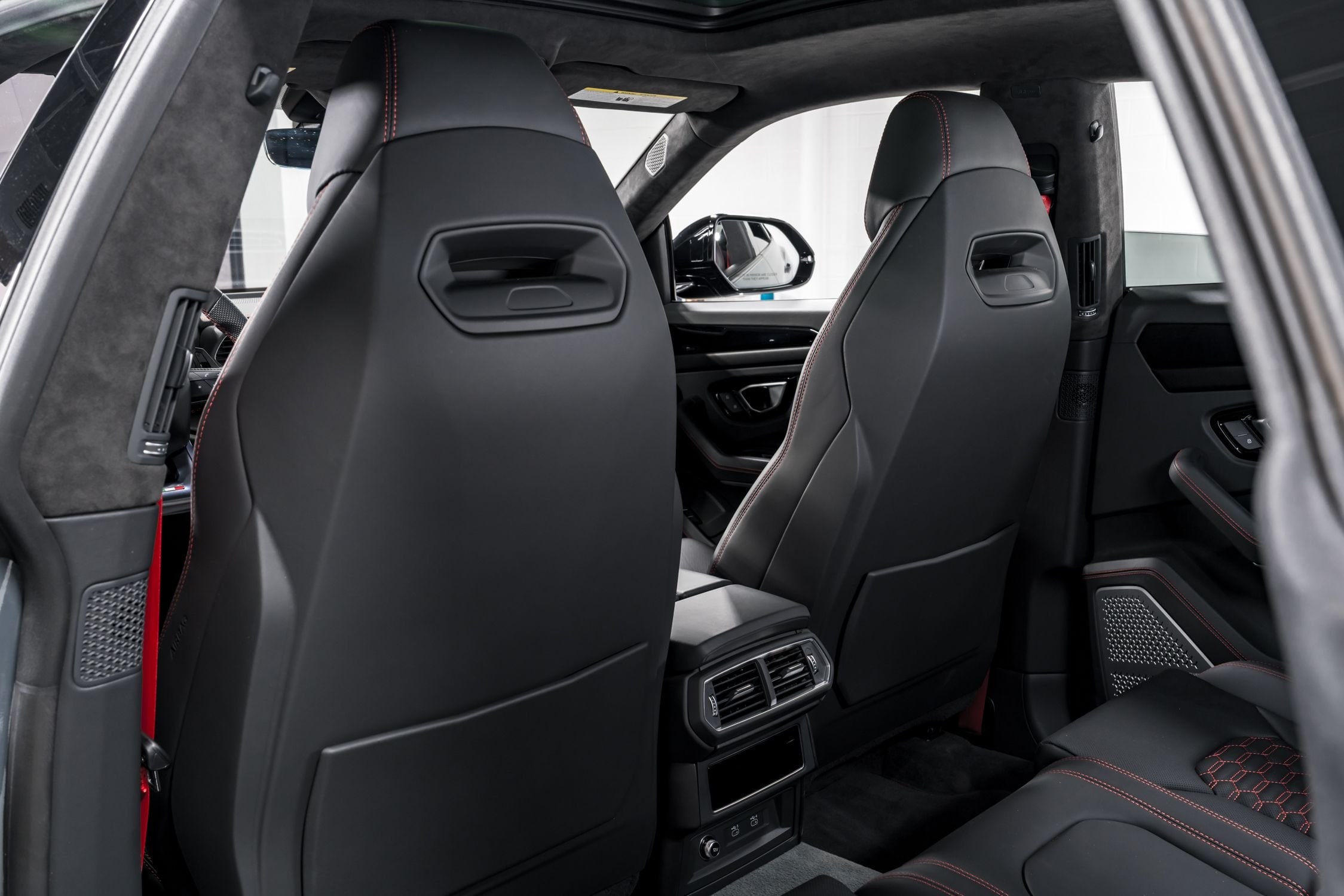 used 2024 Lamborghini Urus S car, priced at $274,999