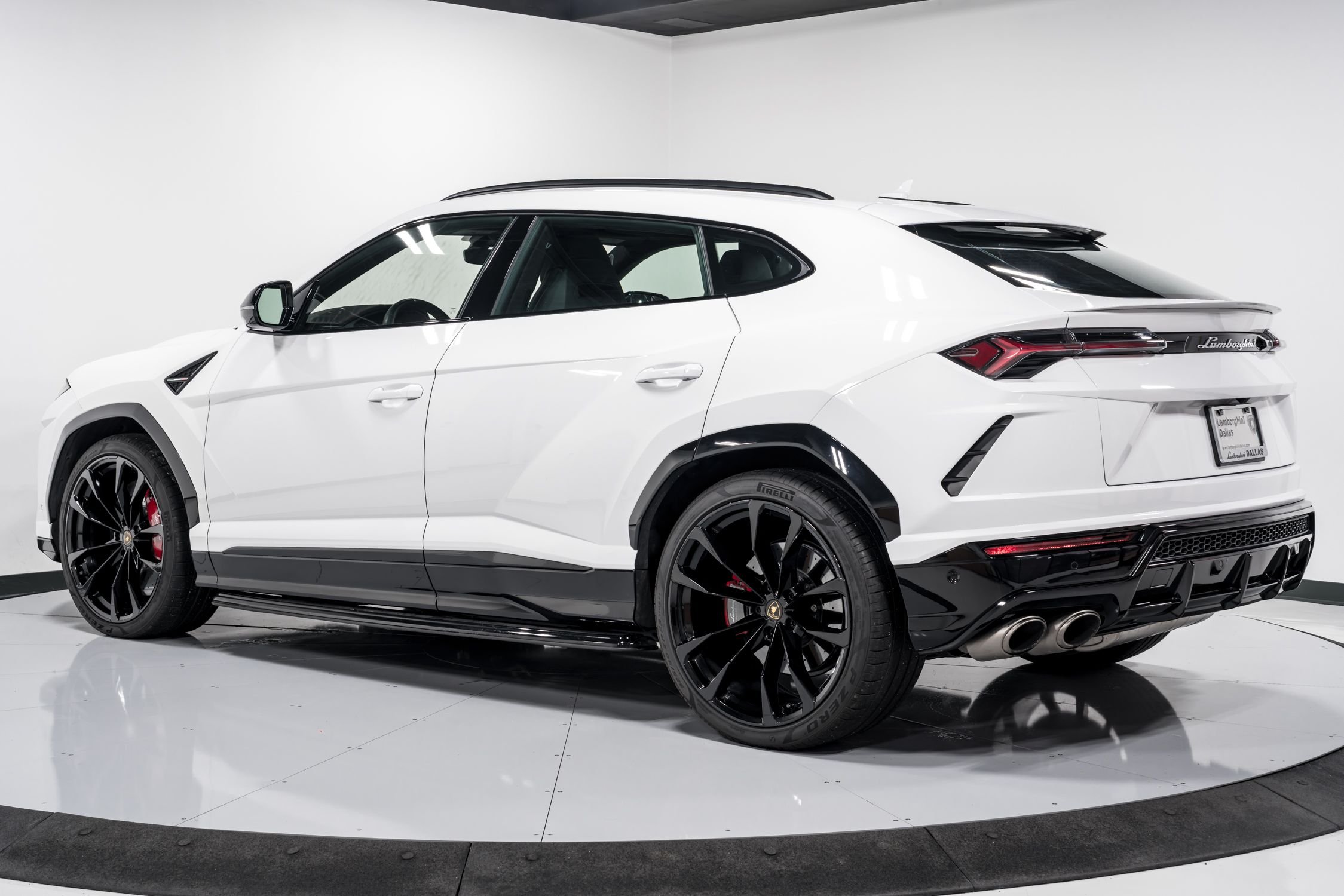 used 2022 Lamborghini Urus car, priced at $239,999