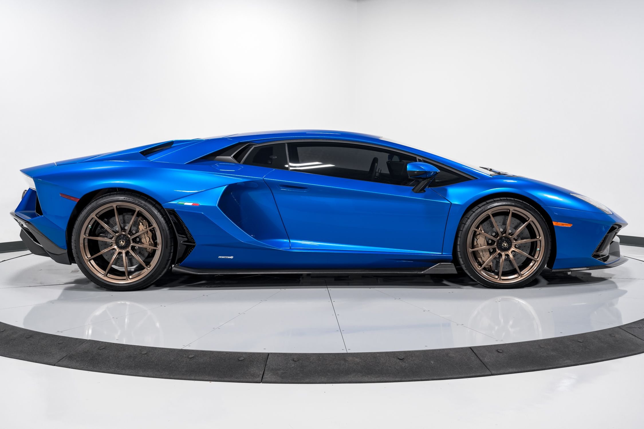 used 2022 Lamborghini Aventador Ultimae car, priced at $679,999