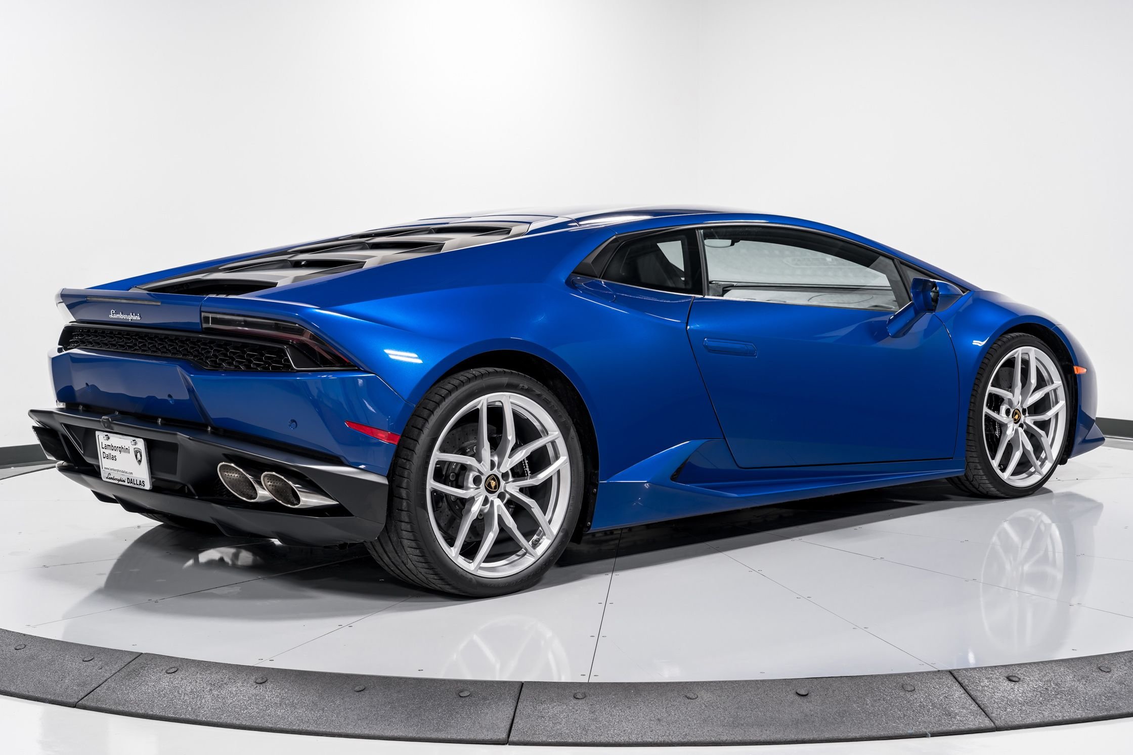 used 2019 Lamborghini Huracan LP610-4 Coupe car, priced at $239,999