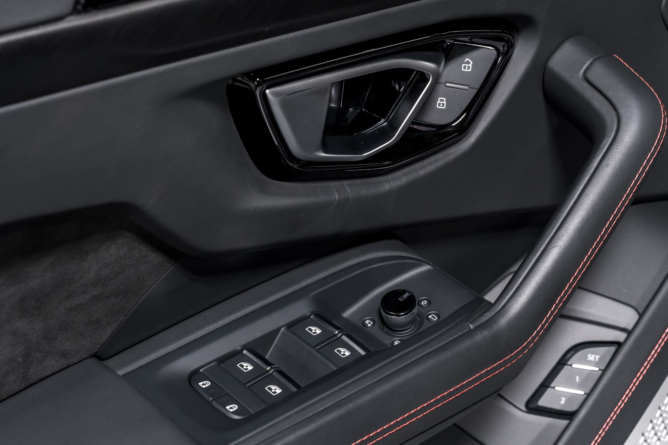 used 2024 Lamborghini Urus S car, priced at $274,999