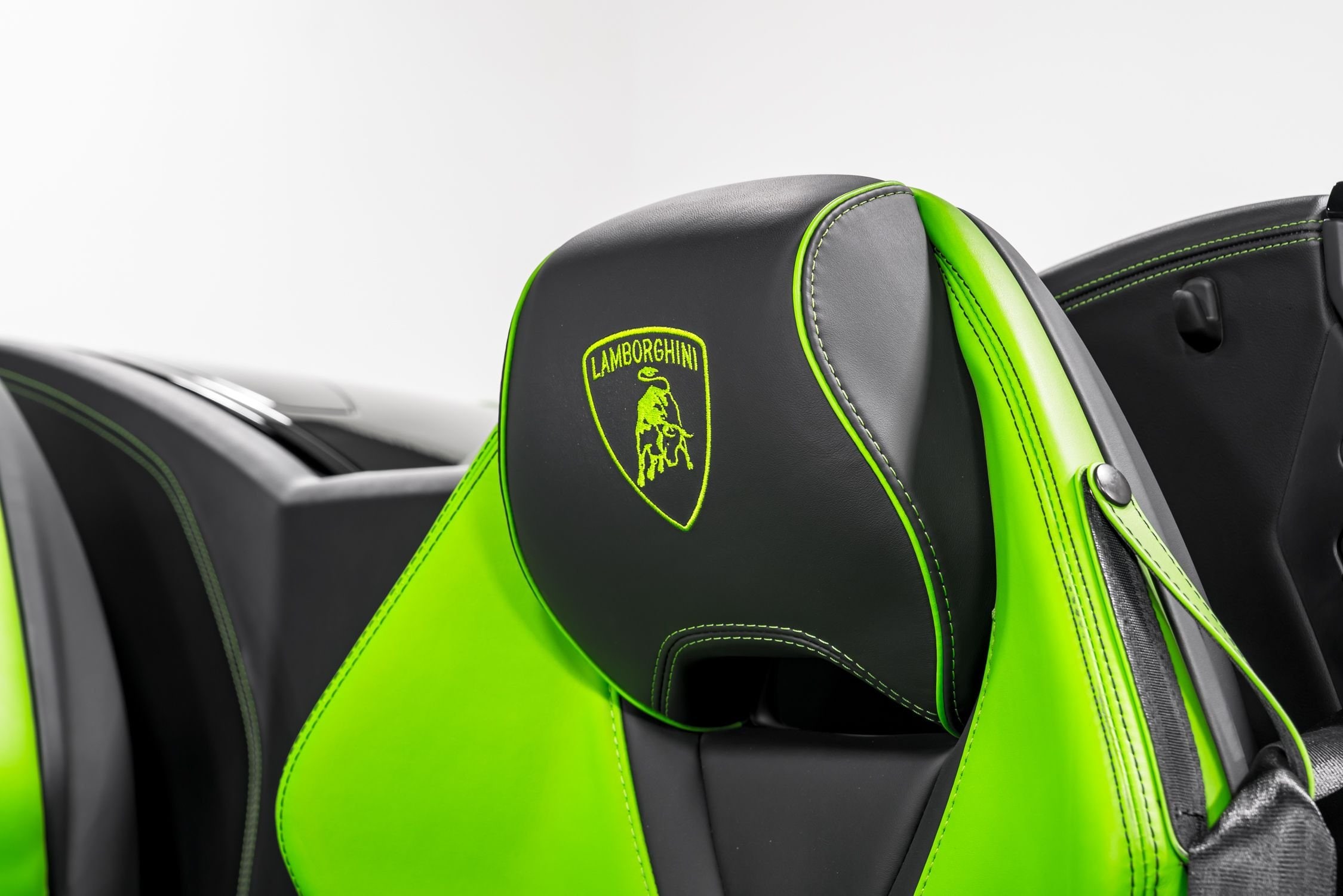 used 2023 Lamborghini Huracan EVO-2 Spyder car, priced at $324,999