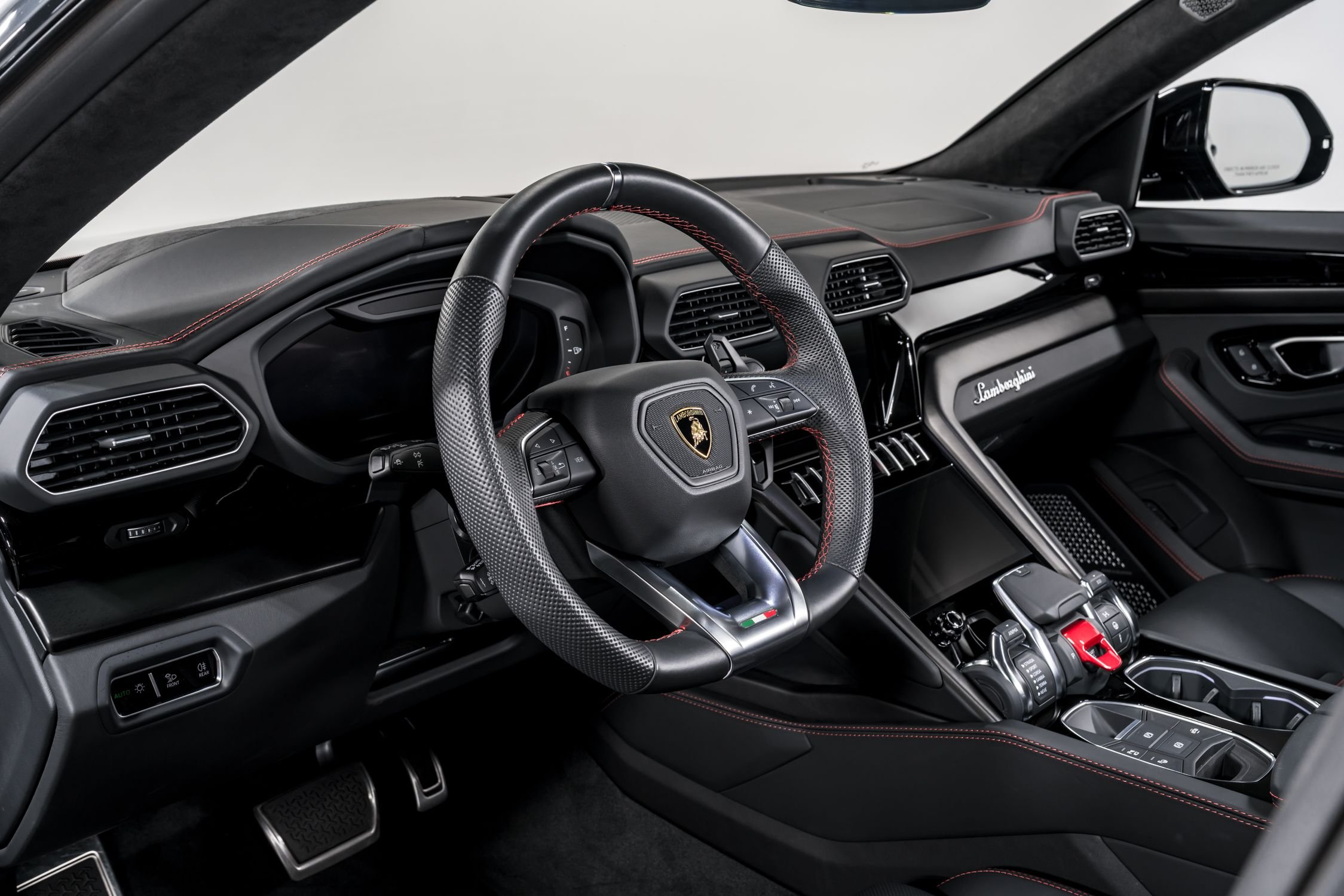used 2024 Lamborghini Urus S car, priced at $274,999