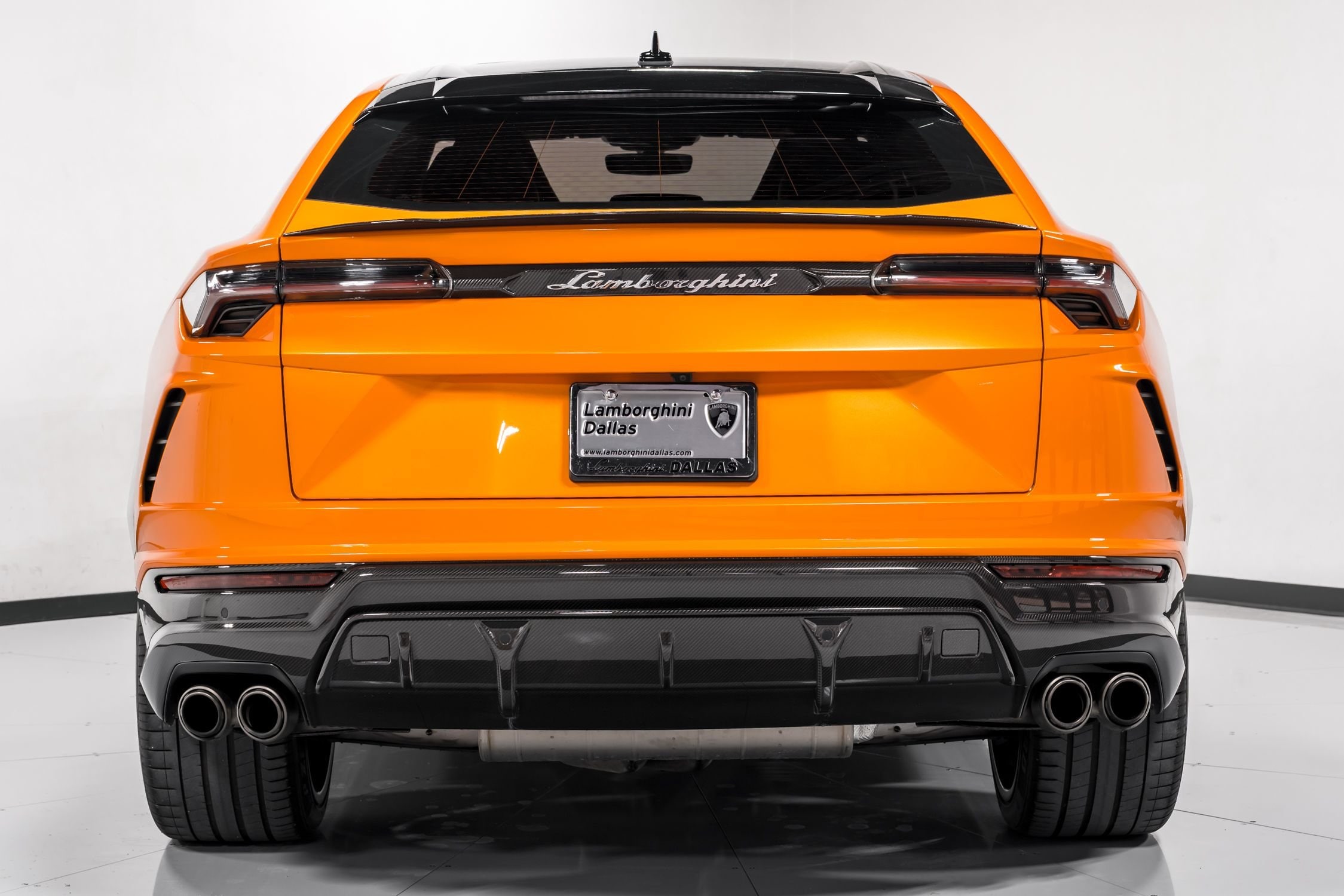 used 2022 Lamborghini Urus car, priced at $234,999