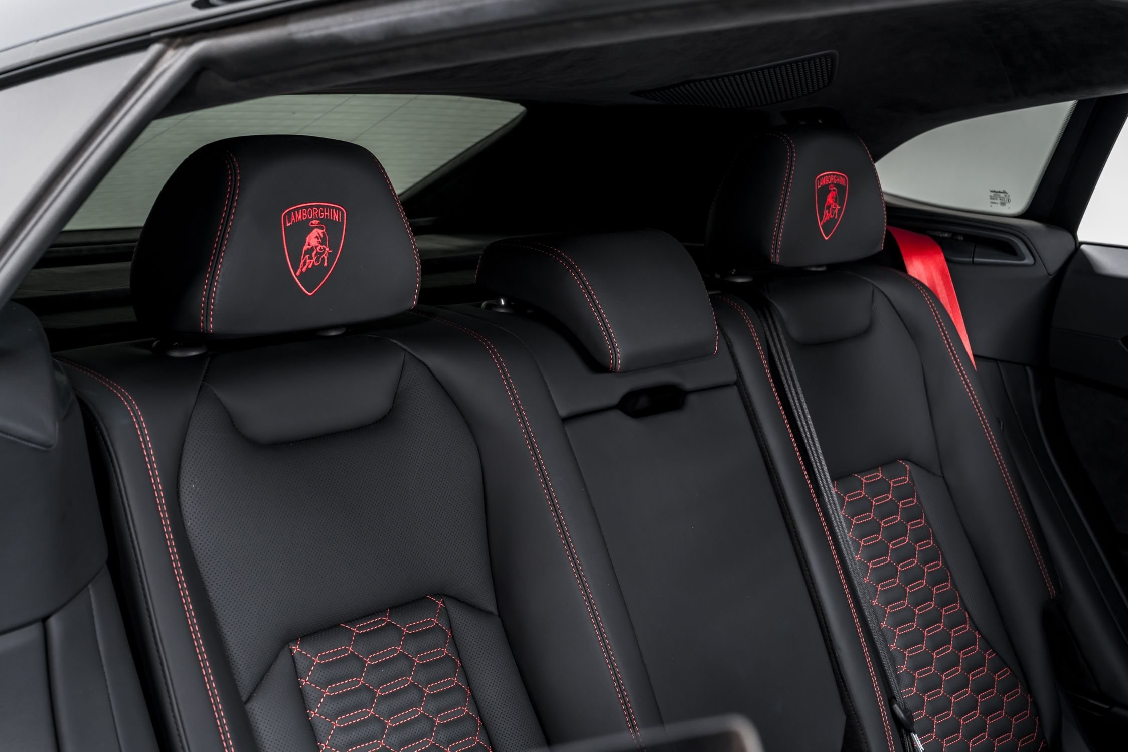 used 2024 Lamborghini Urus S car, priced at $274,999