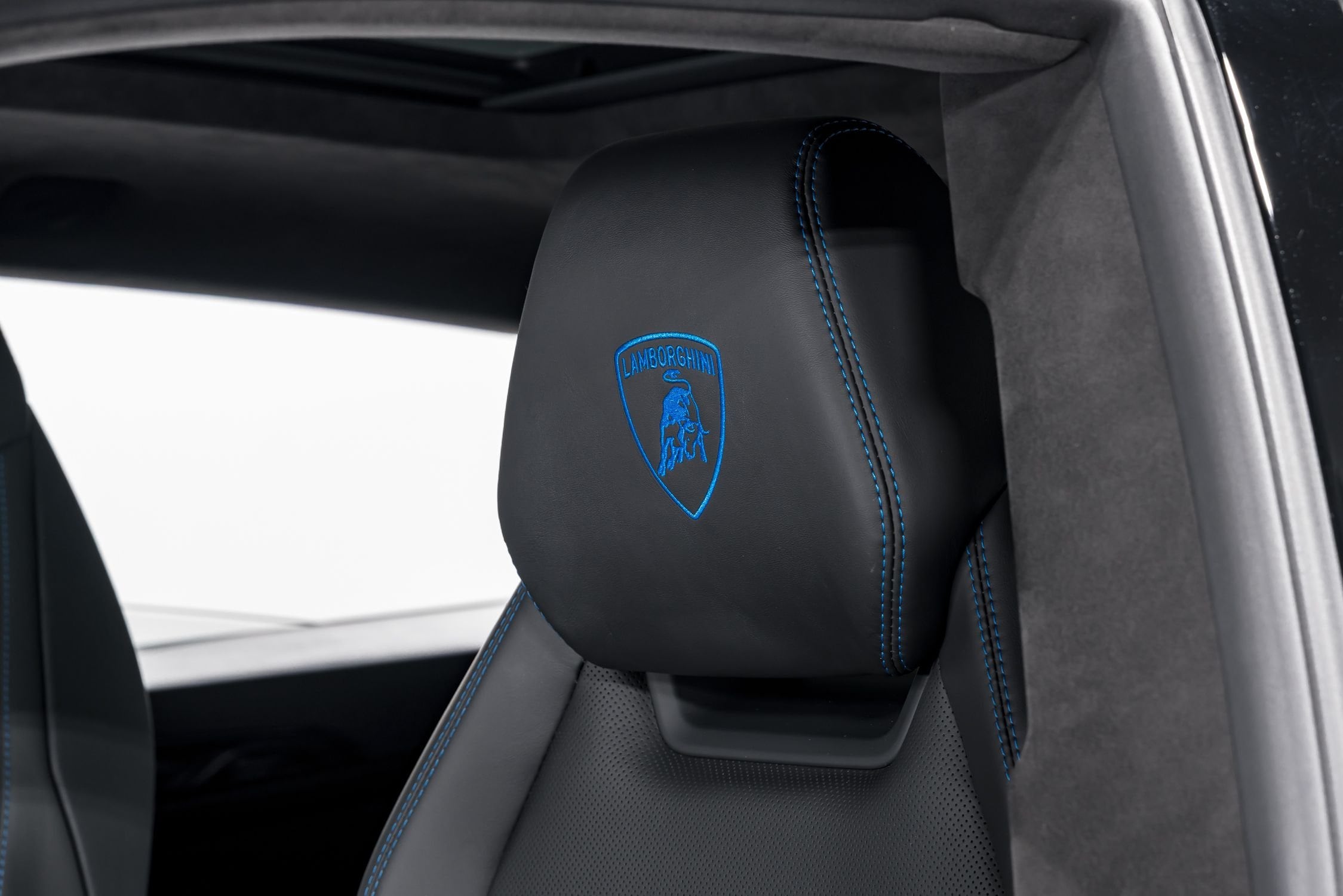 used 2024 Lamborghini Urus S car, priced at $259,999