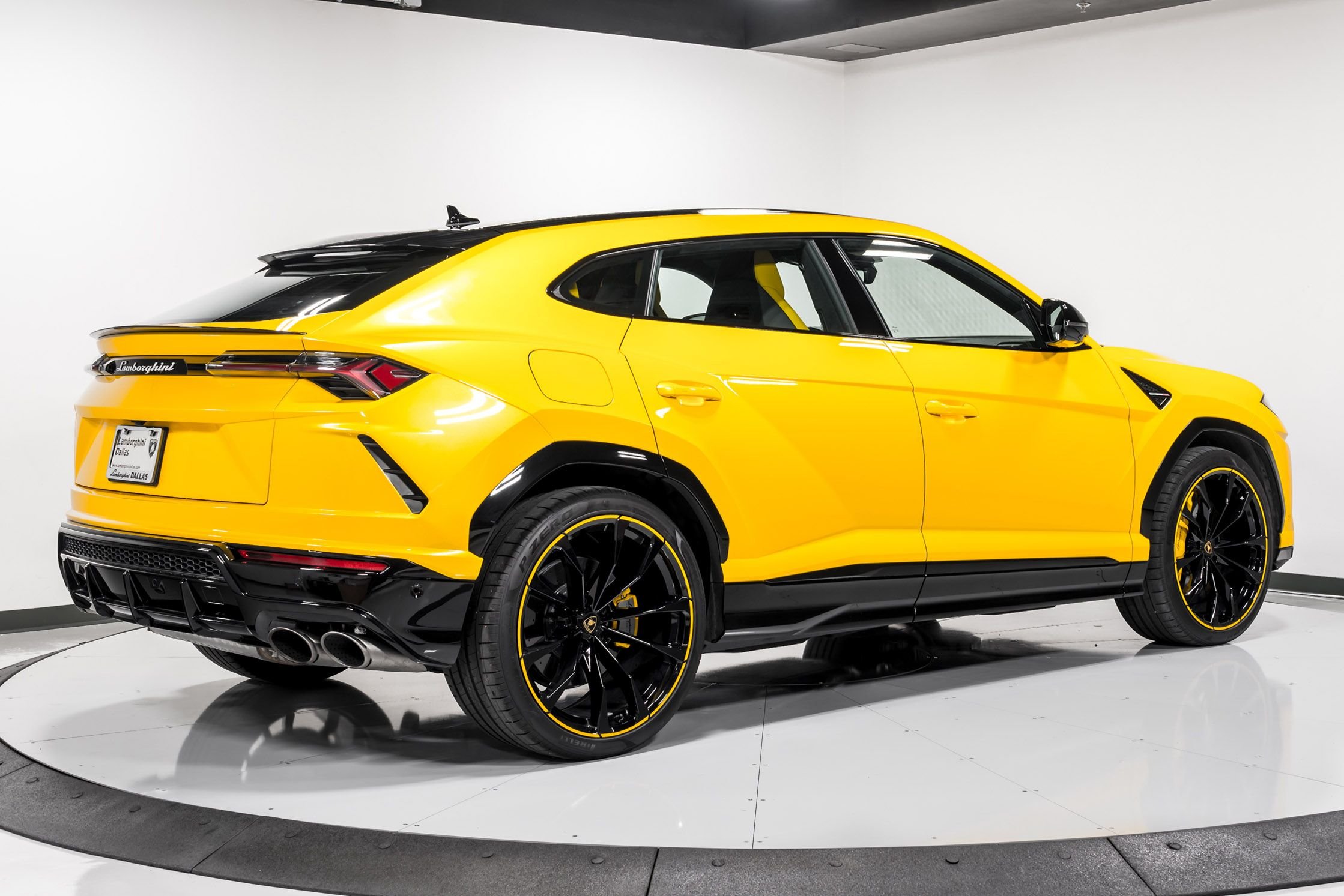 used 2021 Lamborghini Urus car, priced at $234,999