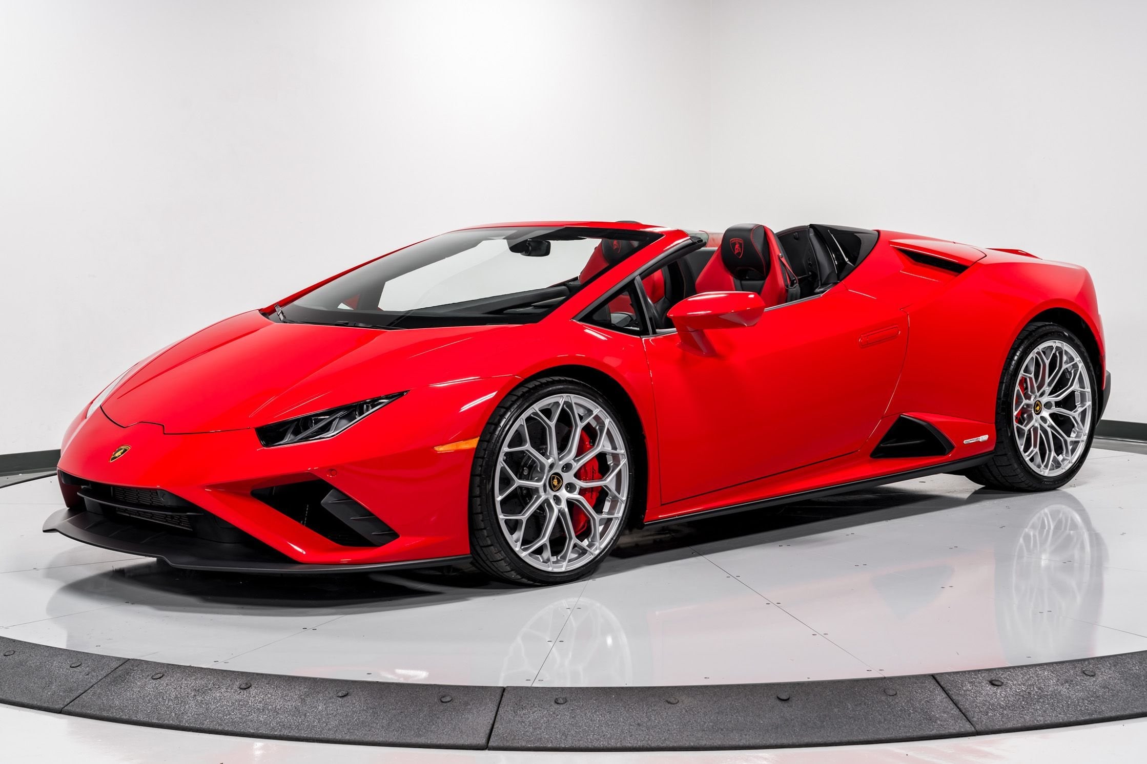 used 2023 Lamborghini Huracan EVO Spyder car, priced at $324,999