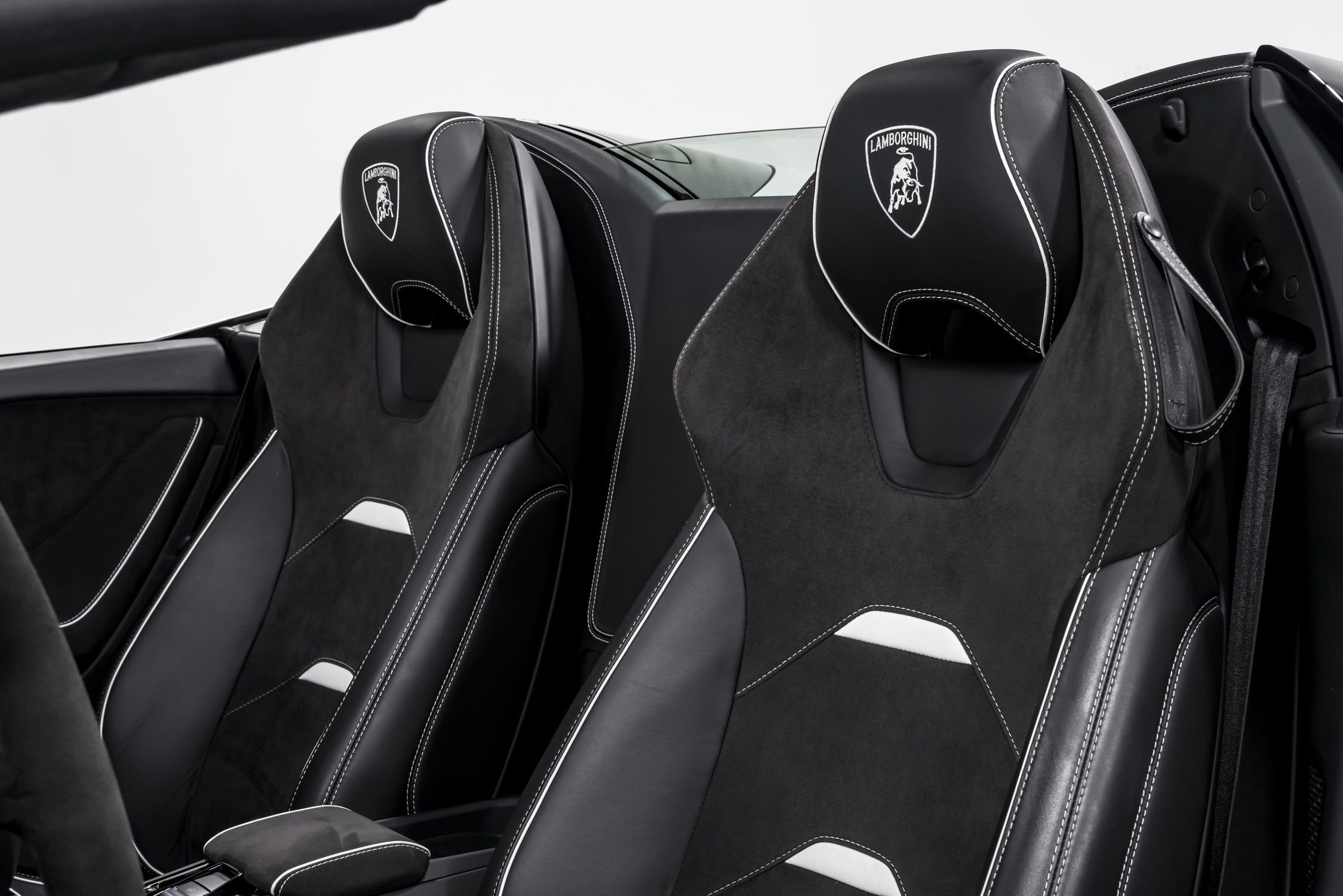 used 2020 Lamborghini Huracan Evo Spyder AWD car, priced at $289,999
