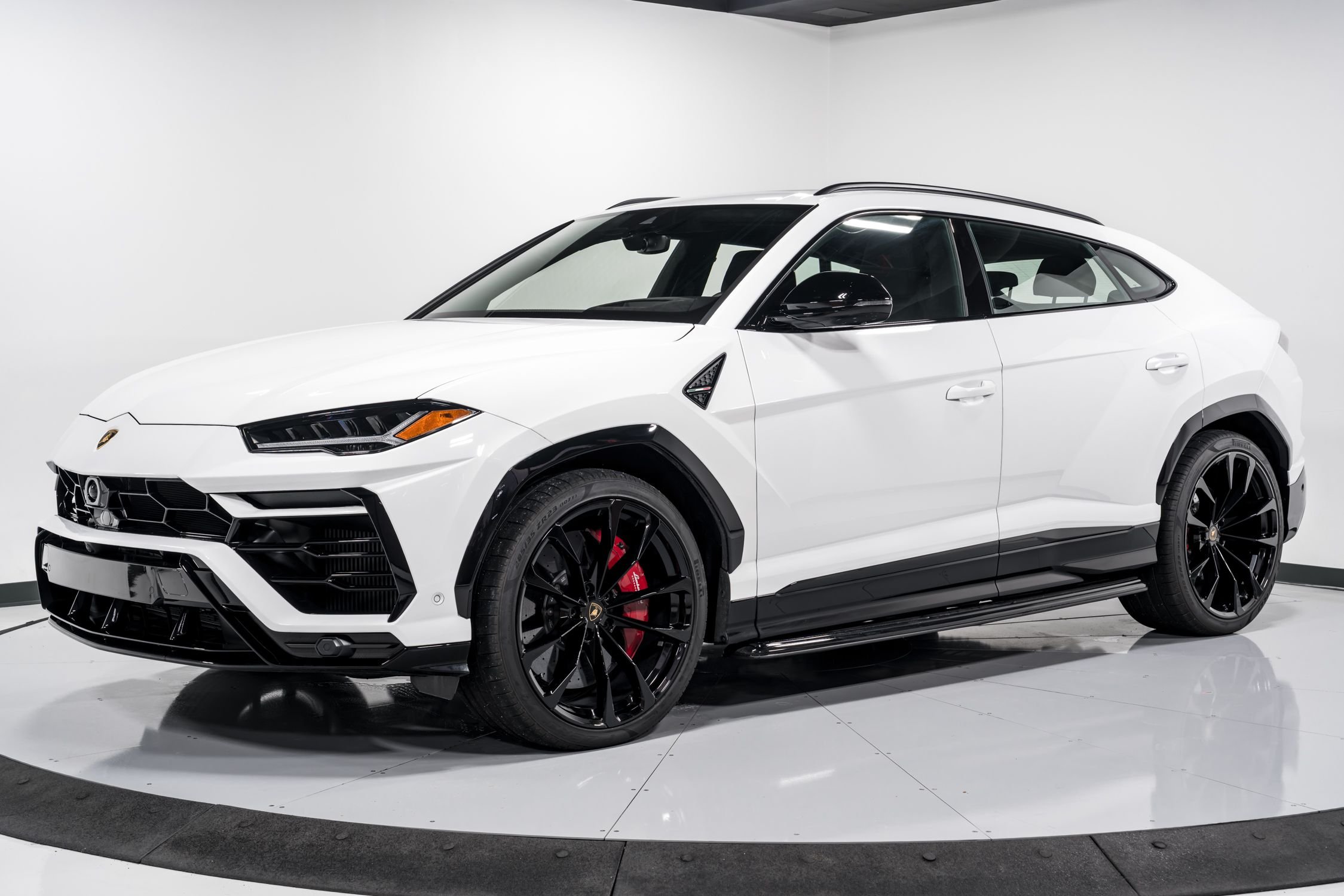 used 2022 Lamborghini Urus car, priced at $239,999