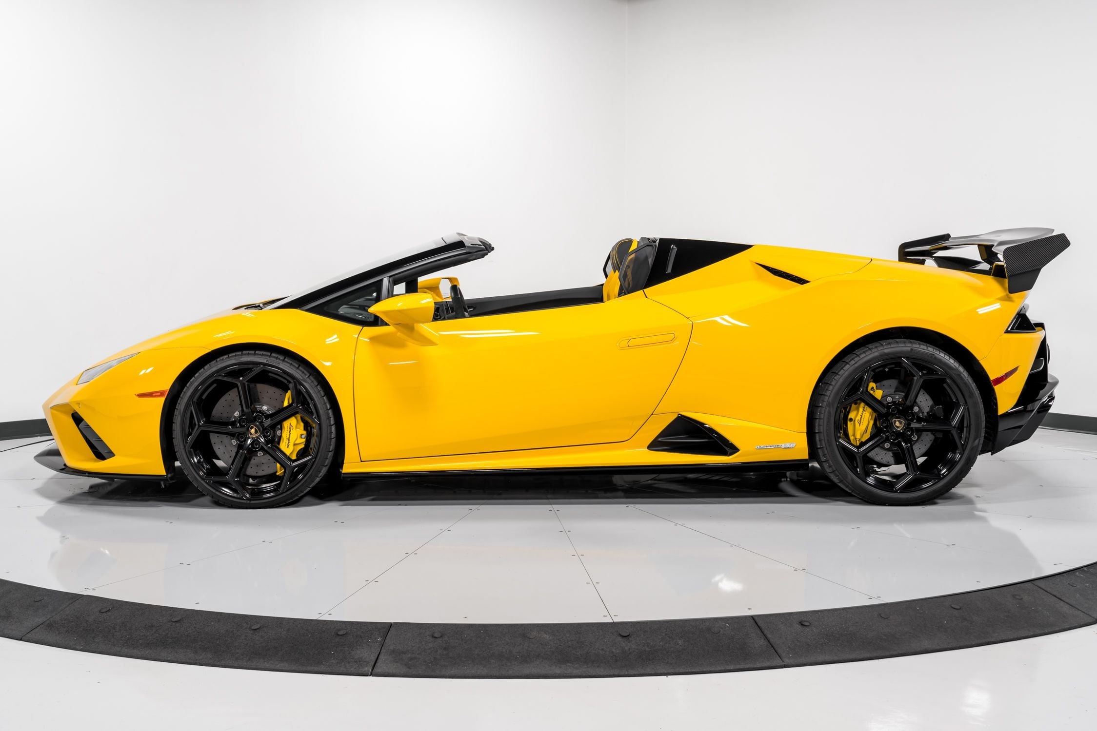 used 2023 Lamborghini Huracan EVO-2 Spyder car, priced at $319,999
