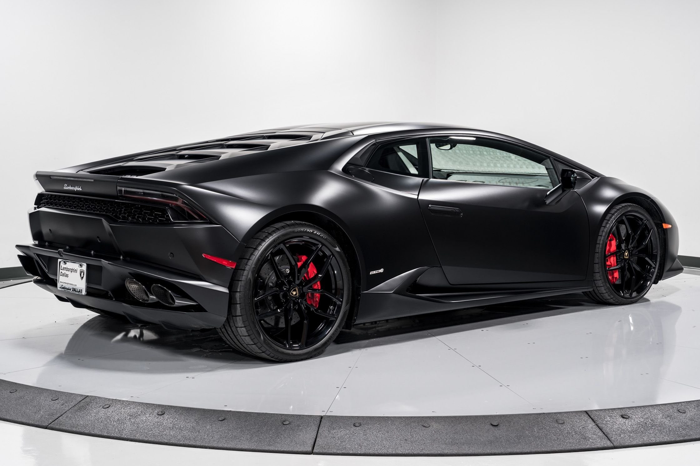 used 2015 Lamborghini Huracan LP610-4 Coupe car, priced at $219,999