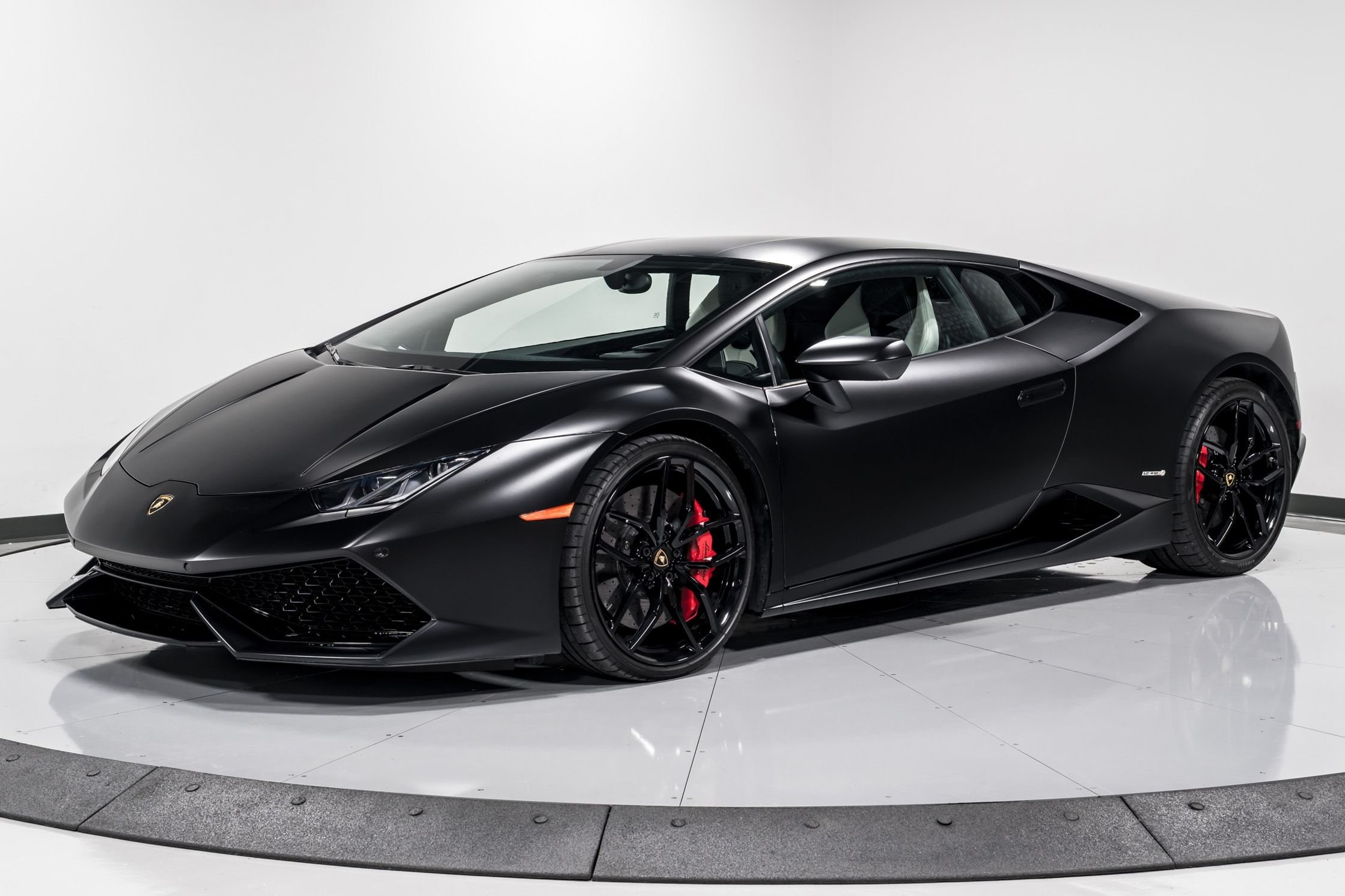 used 2015 Lamborghini Huracan LP610-4 Coupe car, priced at $219,999