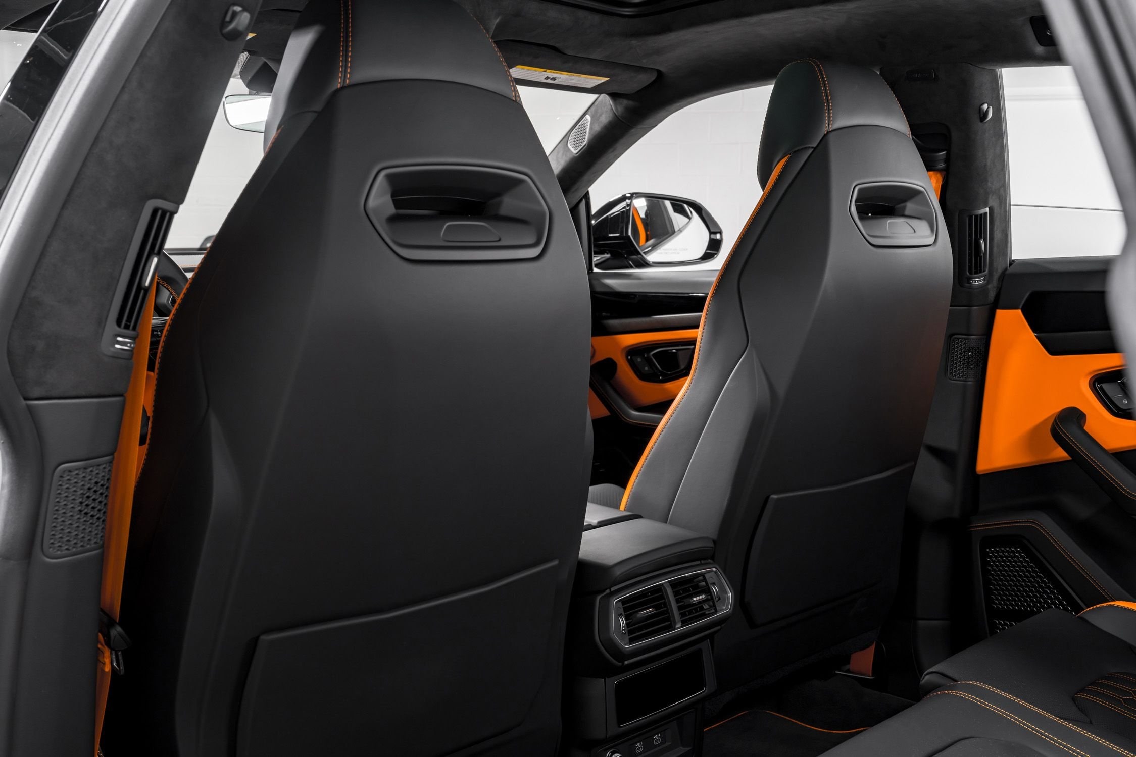 used 2024 Lamborghini Urus S car, priced at $269,999