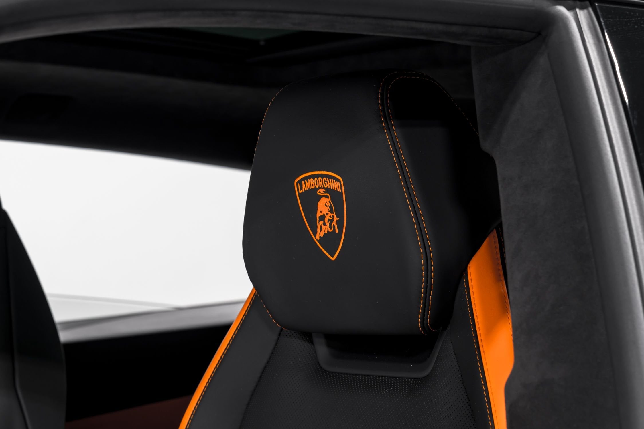 used 2024 Lamborghini Urus S car, priced at $269,999