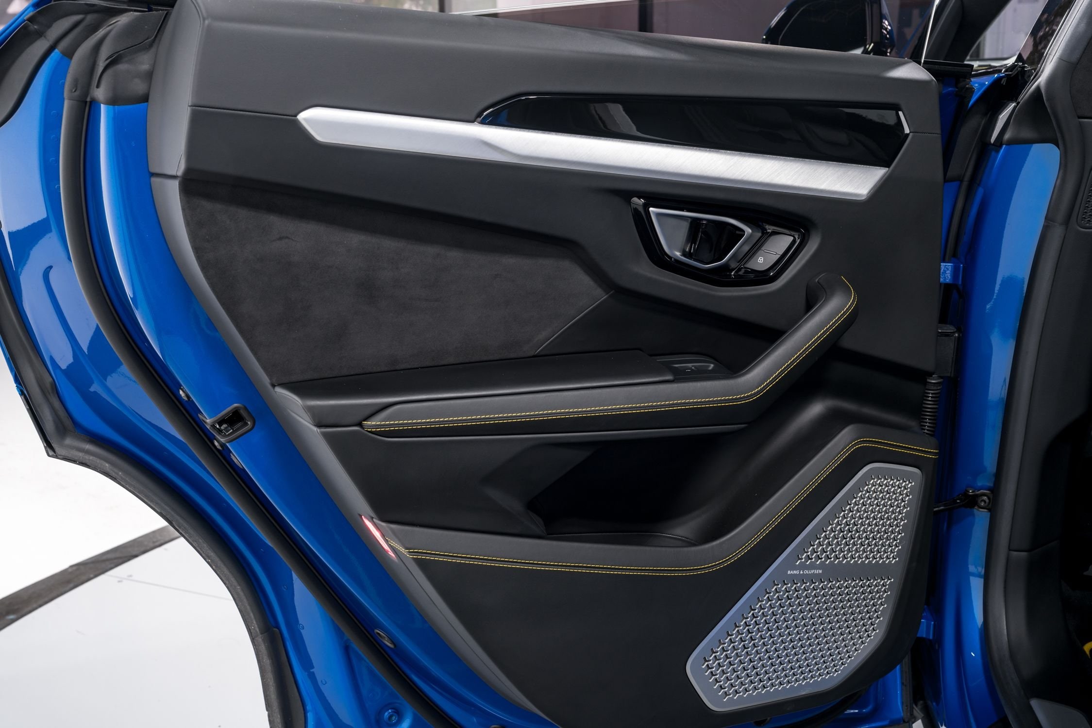 used 2021 Lamborghini Urus car, priced at $209,999