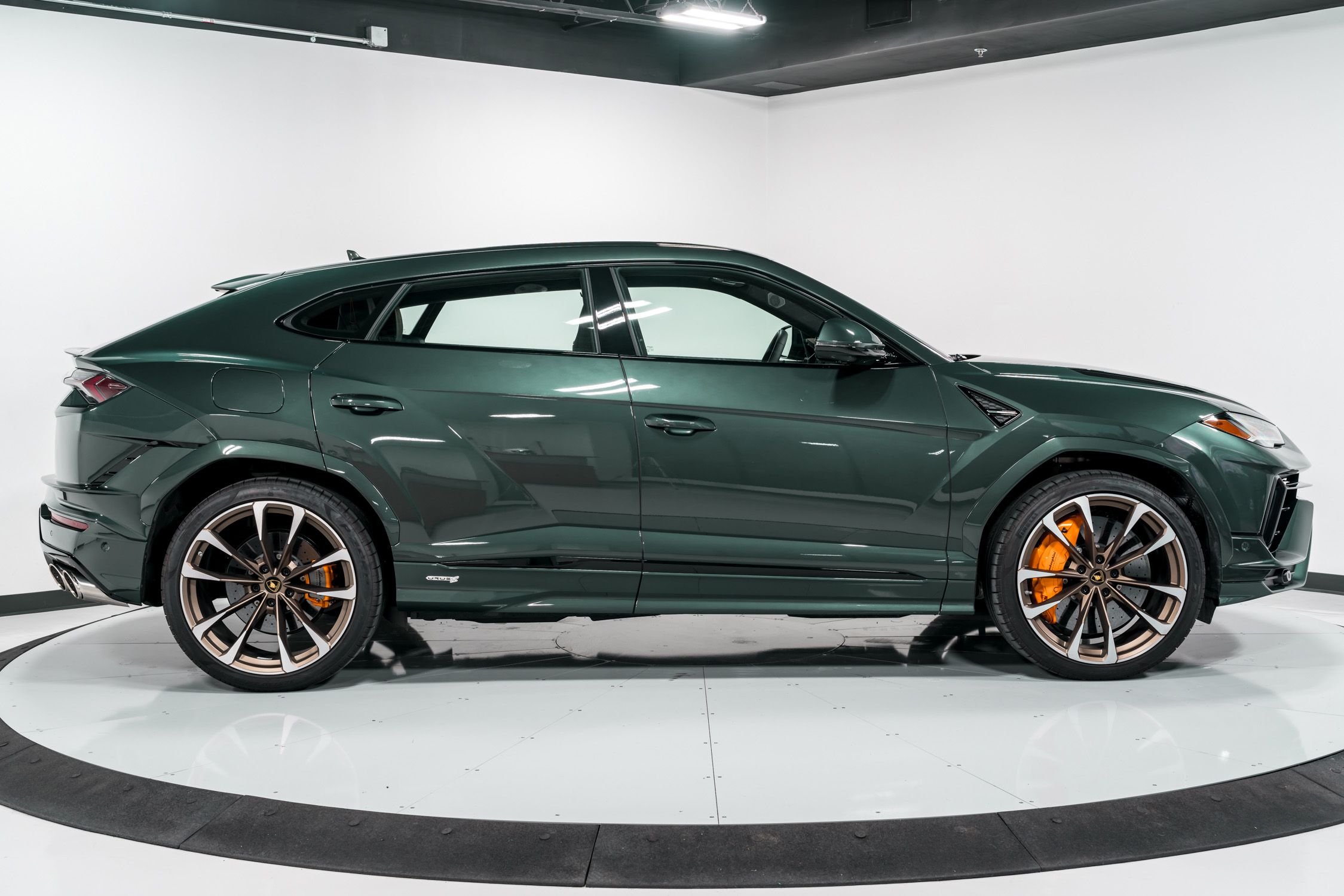 used 2024 Lamborghini Urus S car, priced at $294,999