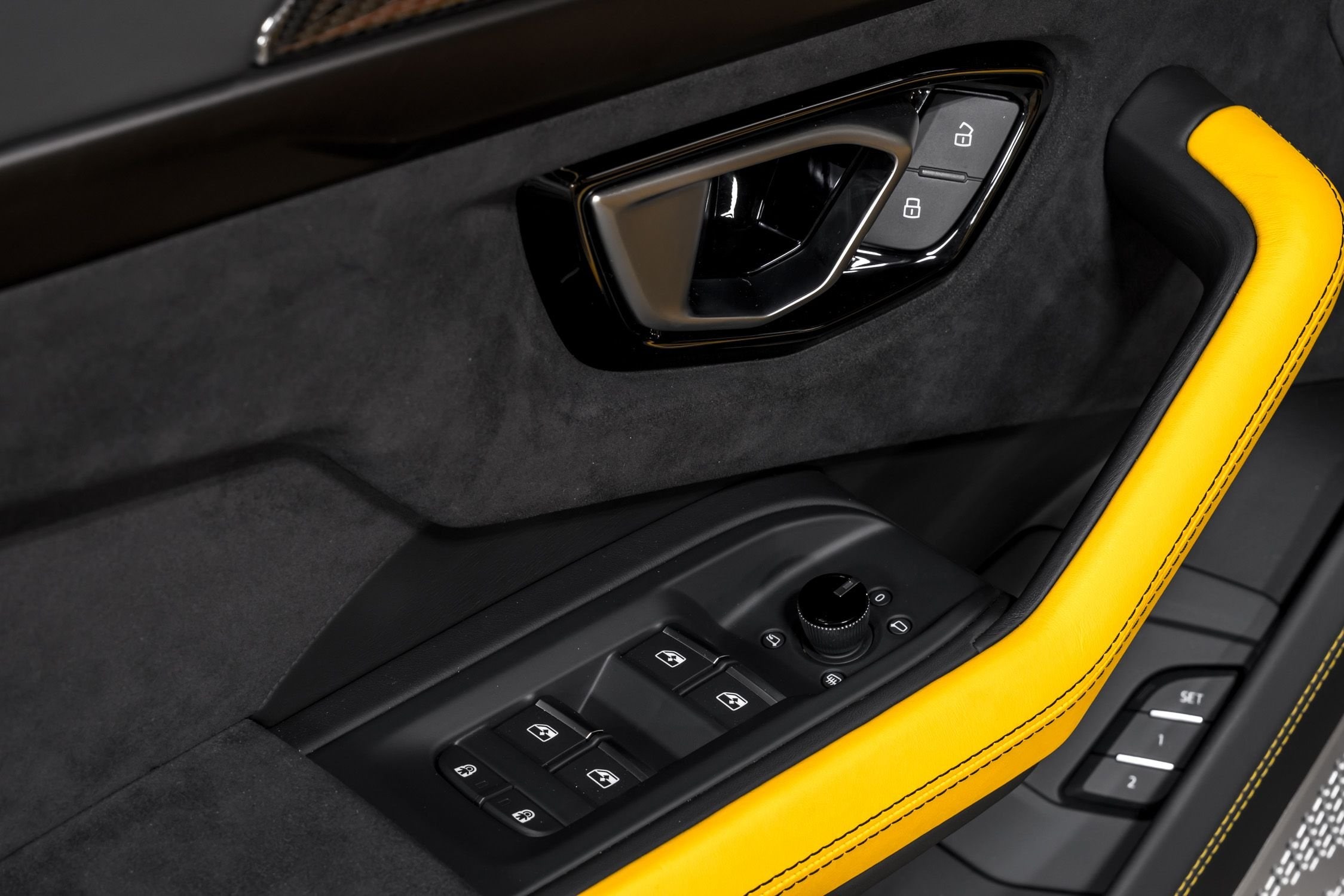 used 2021 Lamborghini Urus car, priced at $219,999