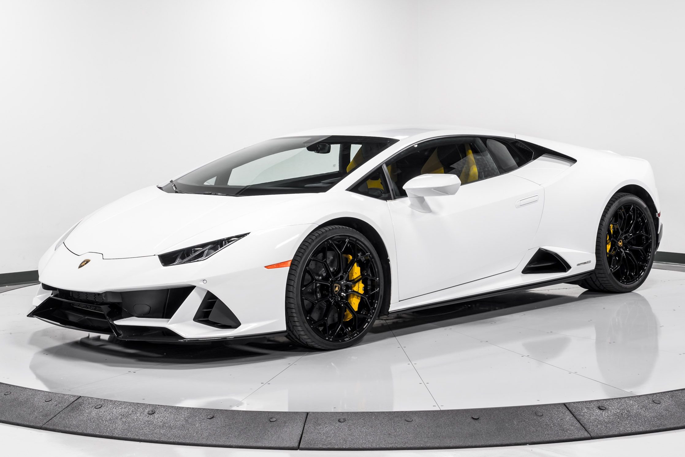 used 2022 Lamborghini Huracan EVO Coupe car, priced at $309,999