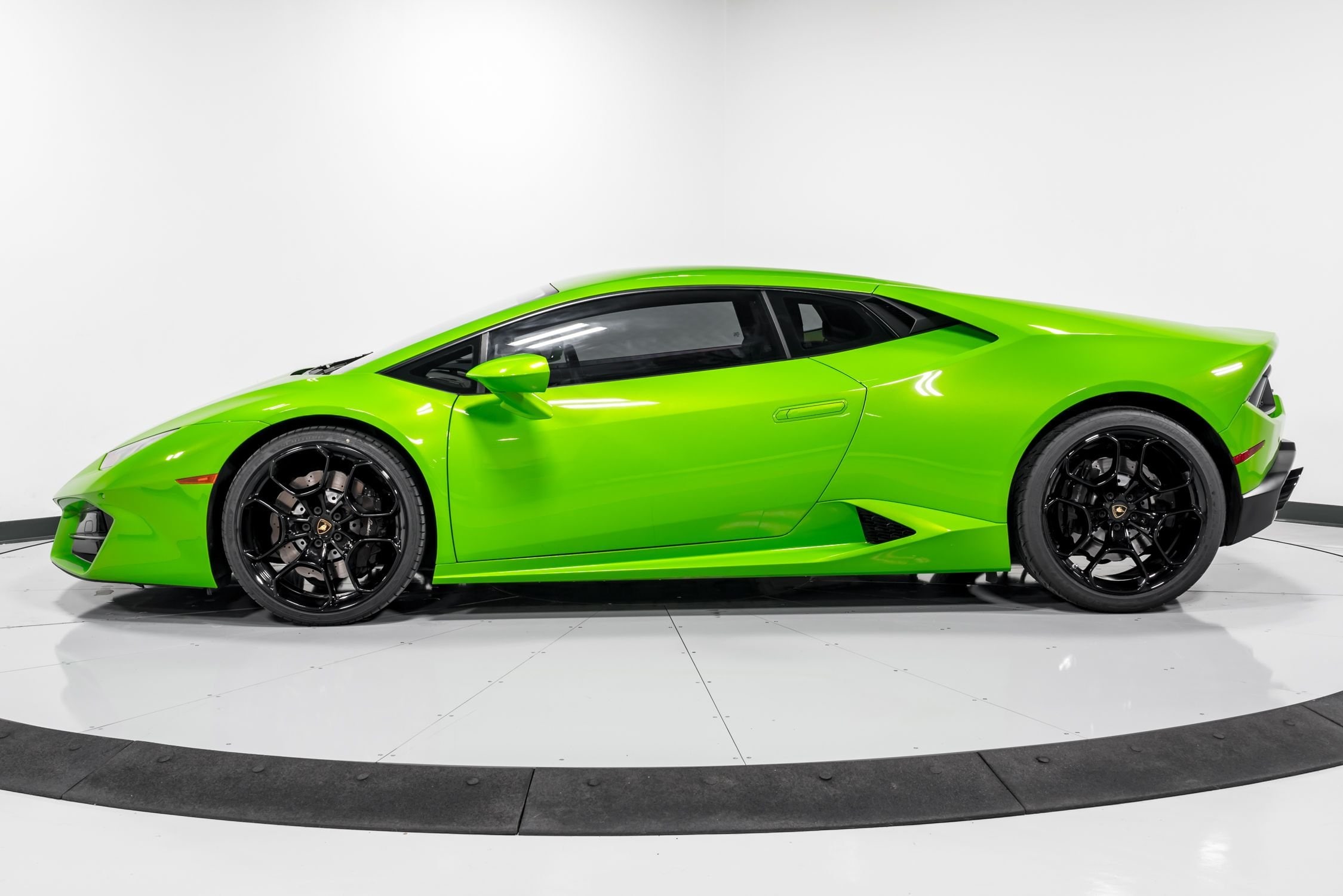 used 2018 Lamborghini Huracan LP580-2 car, priced at $204,999