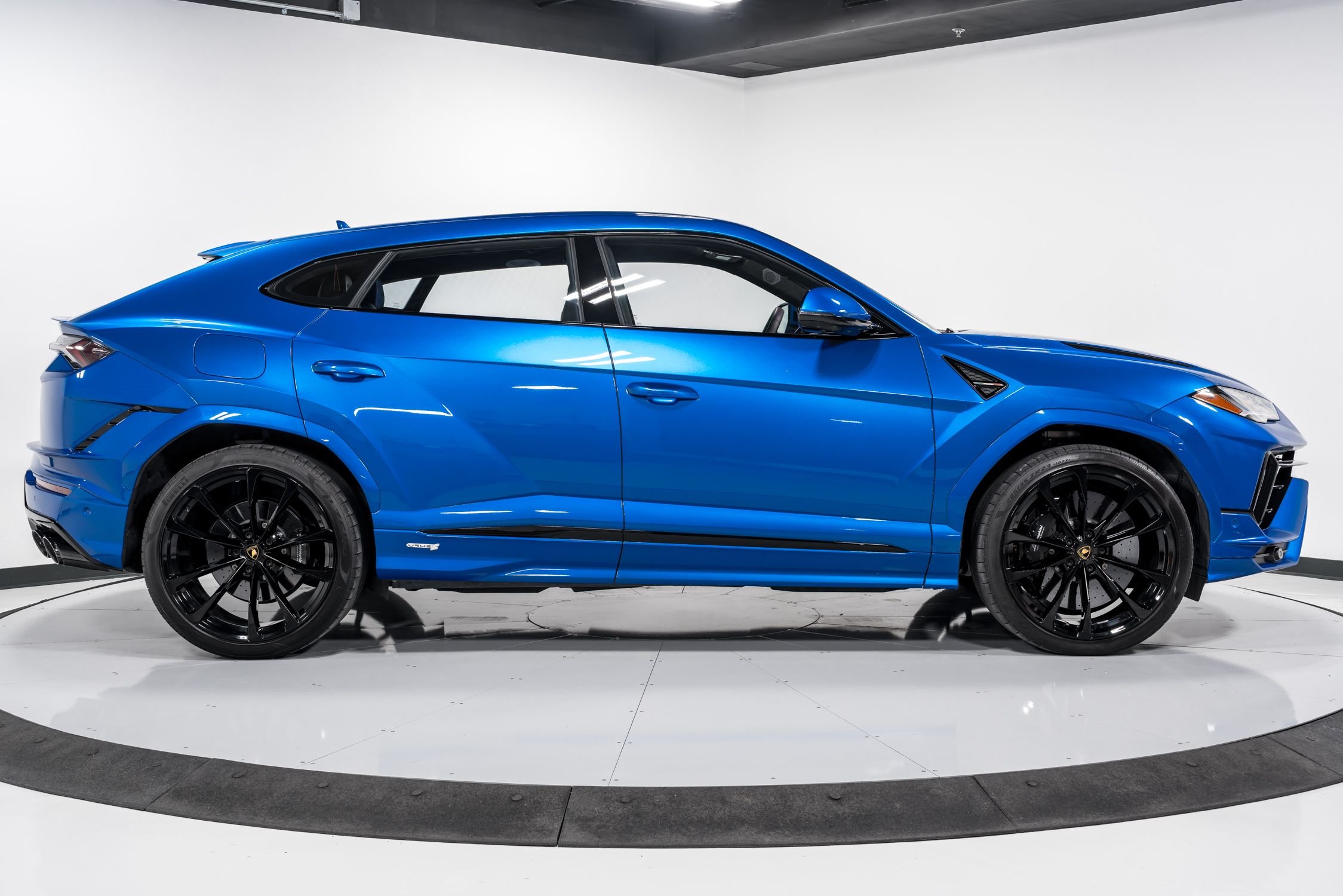used 2024 Lamborghini Urus S car, priced at $259,999