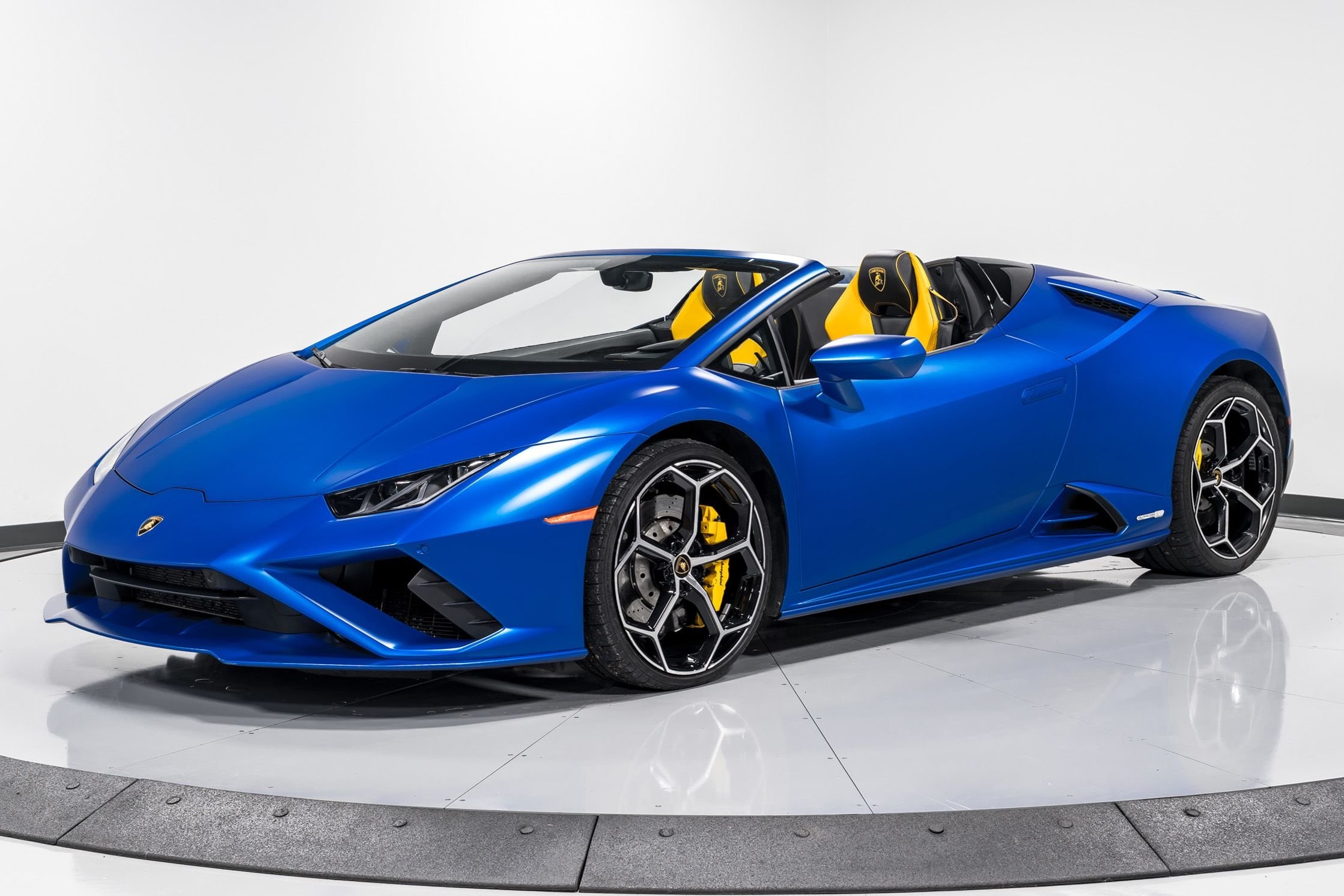 used 2022 Lamborghini Huracan EVO Spyder car, priced at $269,999