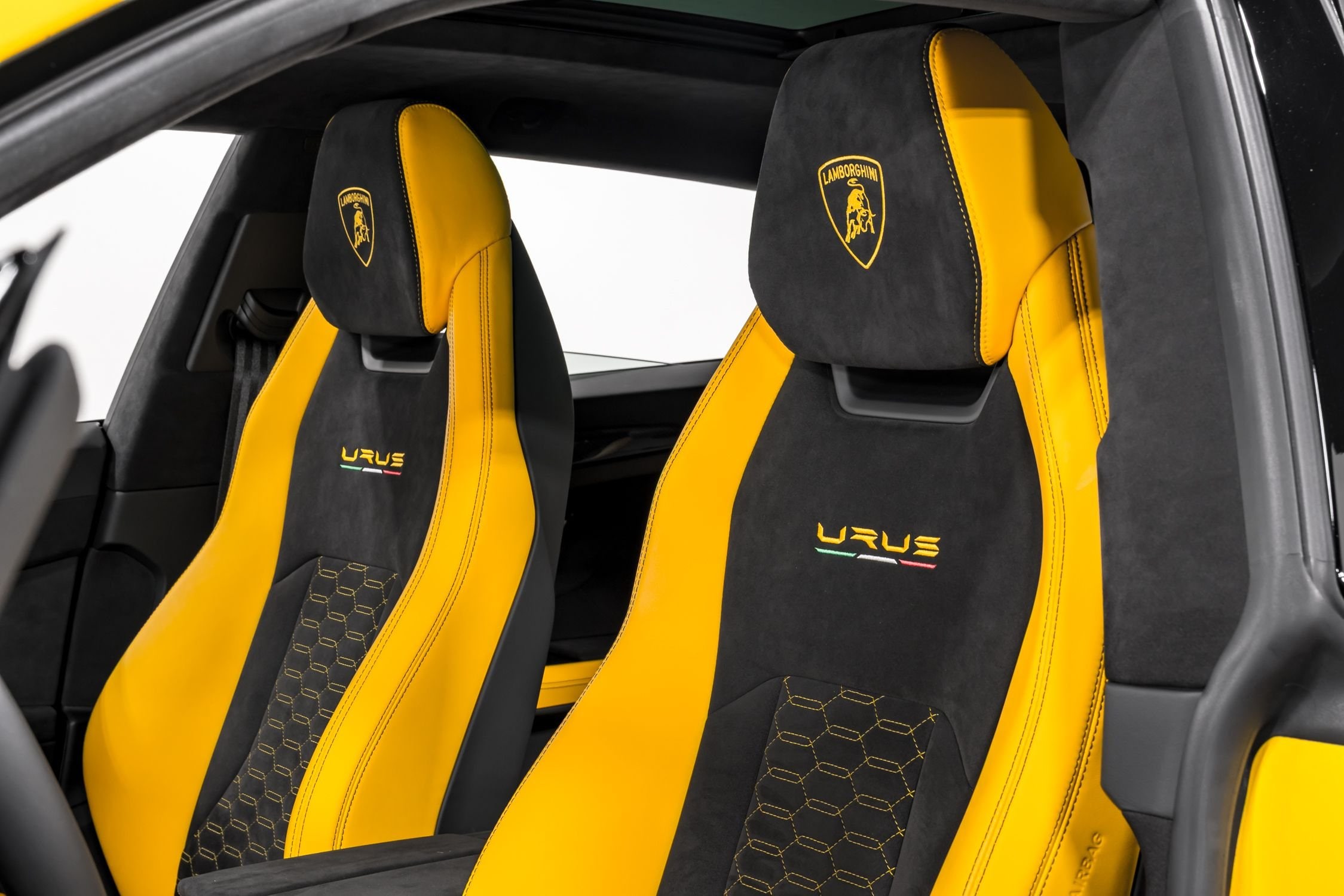 used 2021 Lamborghini Urus car, priced at $219,999