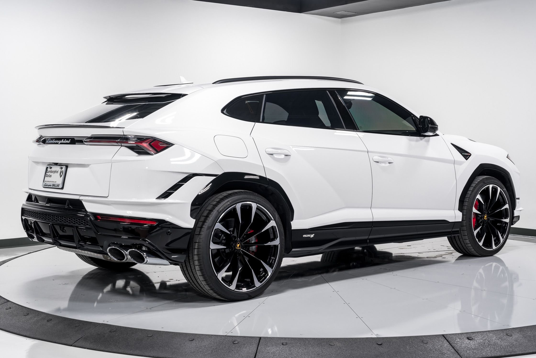 used 2024 Lamborghini Urus S car, priced at $279,999