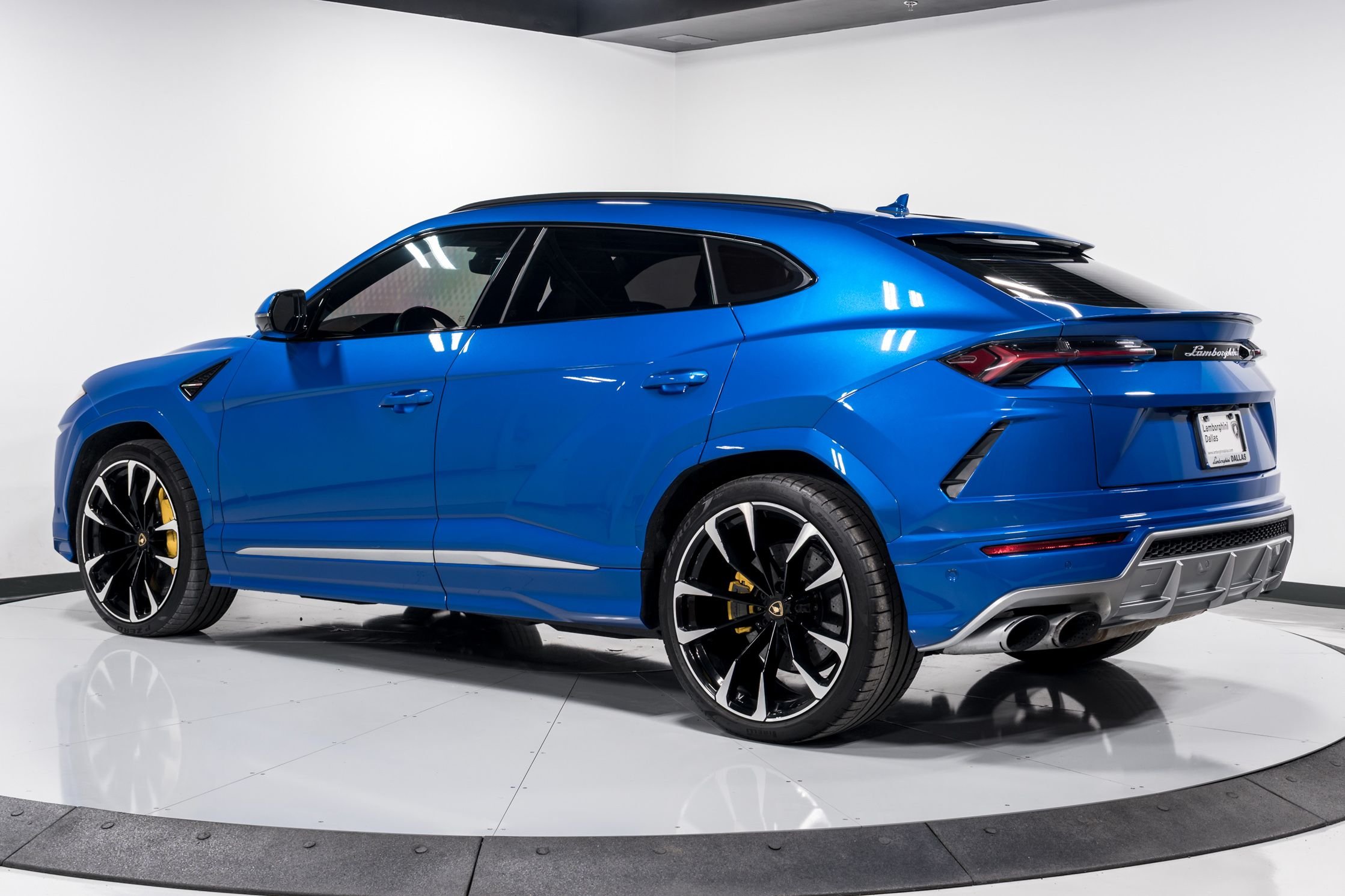 used 2021 Lamborghini Urus car, priced at $209,999